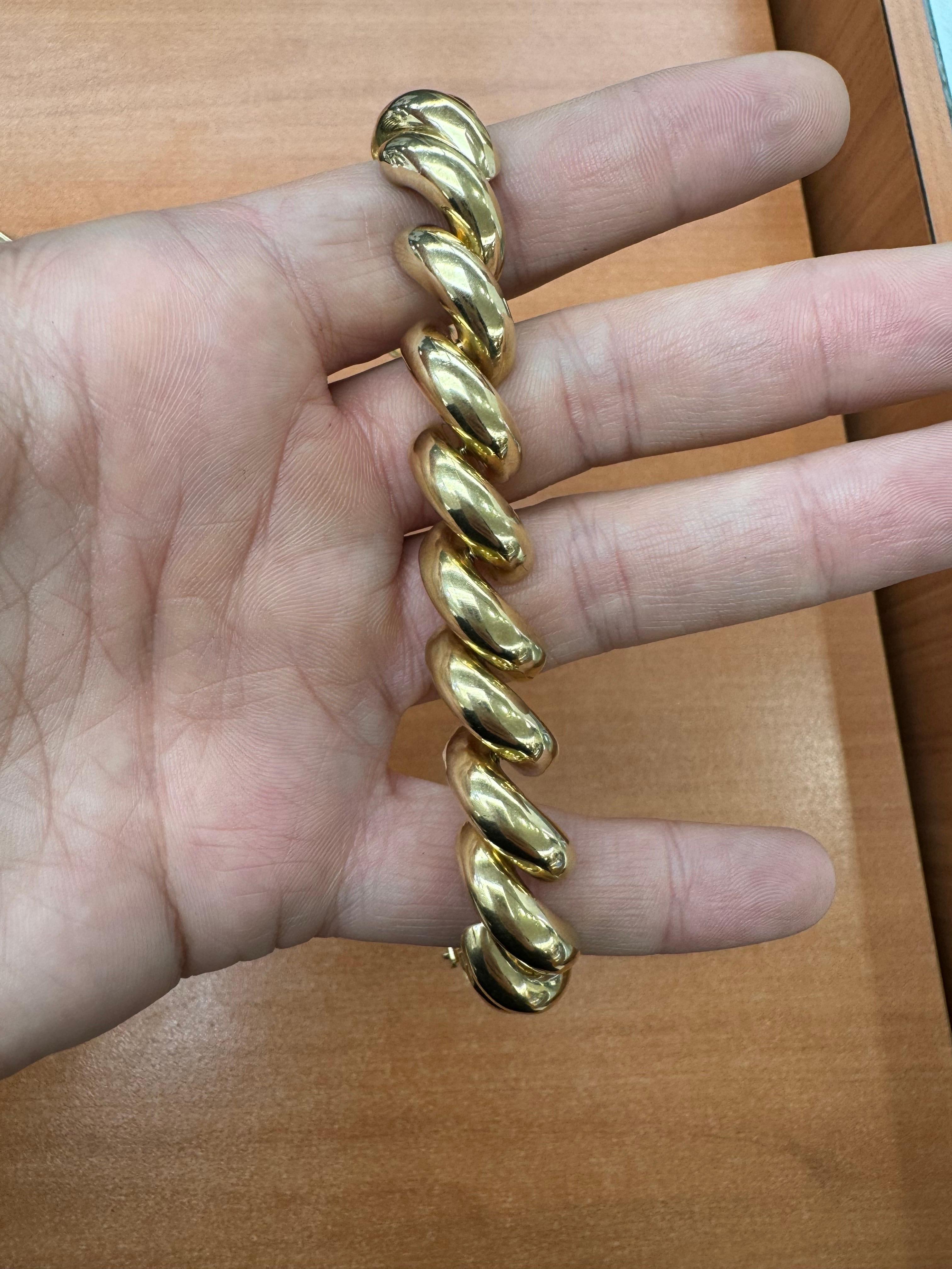 Contemporary San Marco High Polish Link Bracelet 14 Karat Yellow Gold 25.1 Grams Medium Size For Sale