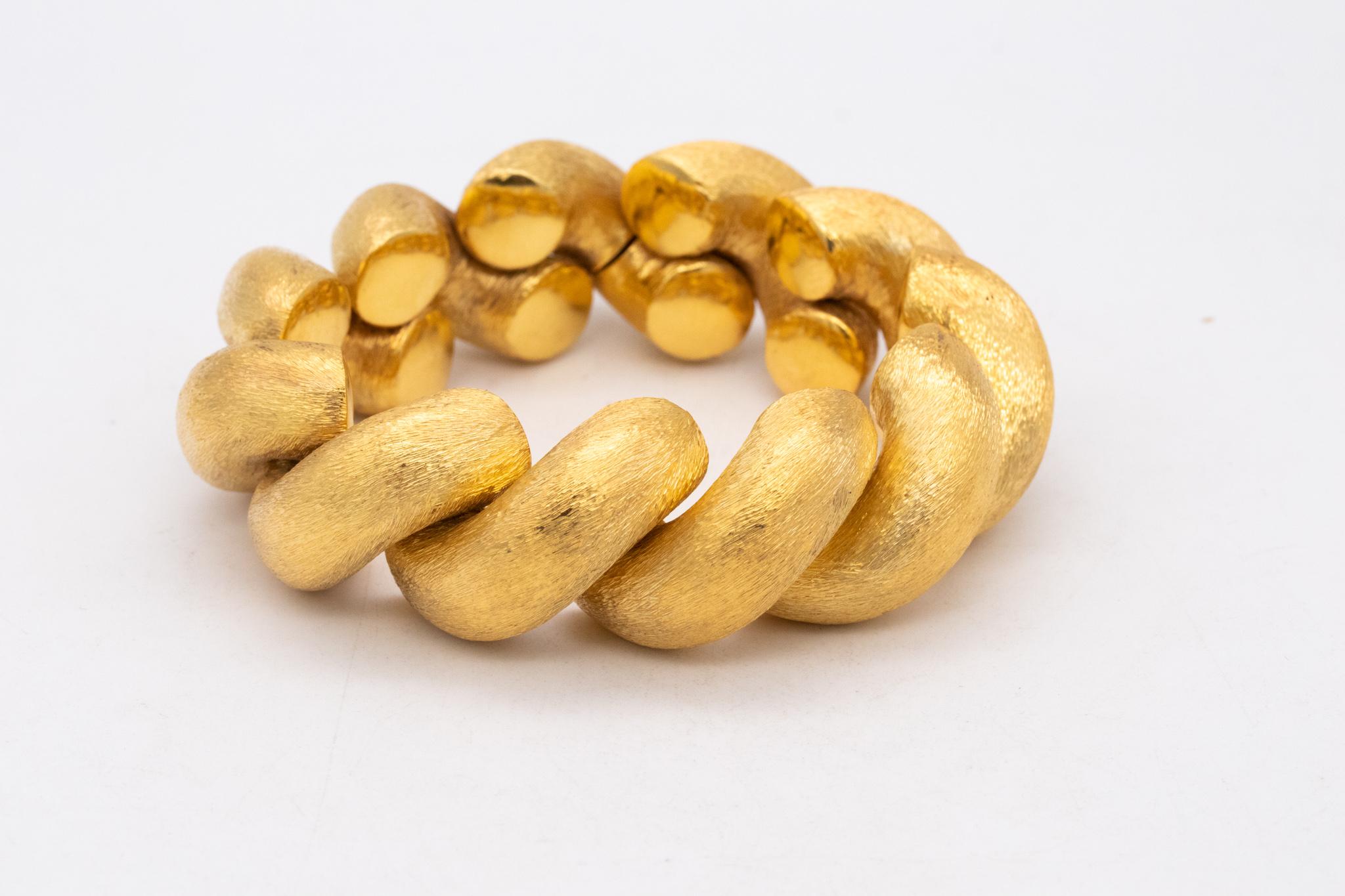 San Marcos 1960 Mid Century Huge Links Bracelet in Textured 18Kt Yellow Gold 6