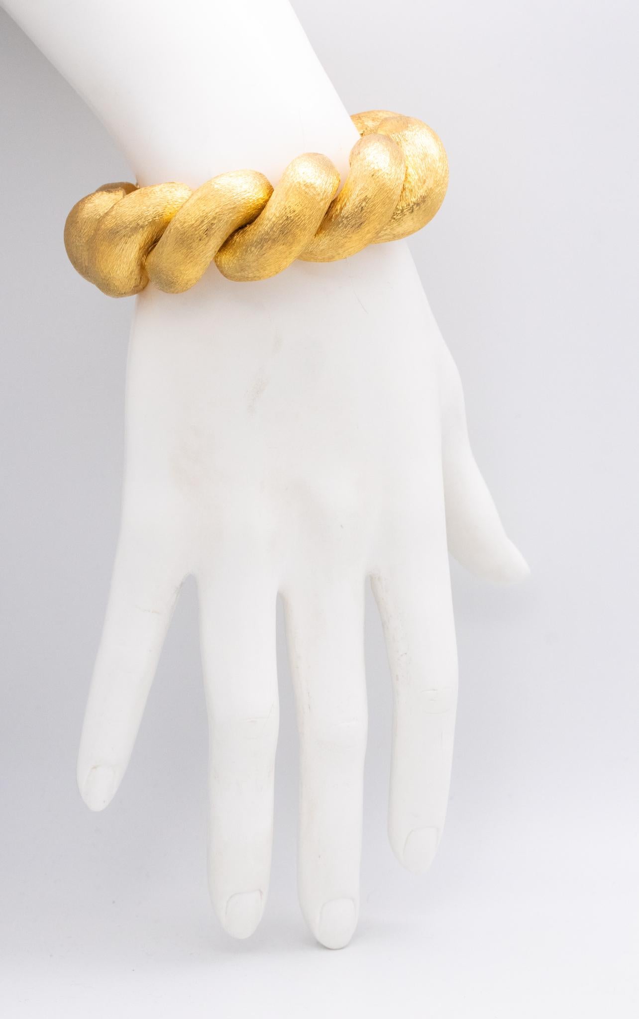 Pulsera San Marcos 1960 Mid Century Huge Links de oro amarillo de 18 quilates texturado Modernista en venta
