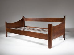 Lit de jour en noyer "San Martino" par Luigi Caccia Dominioni pour Azucena, Italie, années 1950