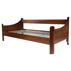 Lit de jour en noyer "San Martino" par Luigi Caccia Dominioni pour Azucena, Italie, années 1950