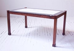 Mesa de comedor "San Miniato" de nogal y mármol bicolor de Montaperto Studios, 2021