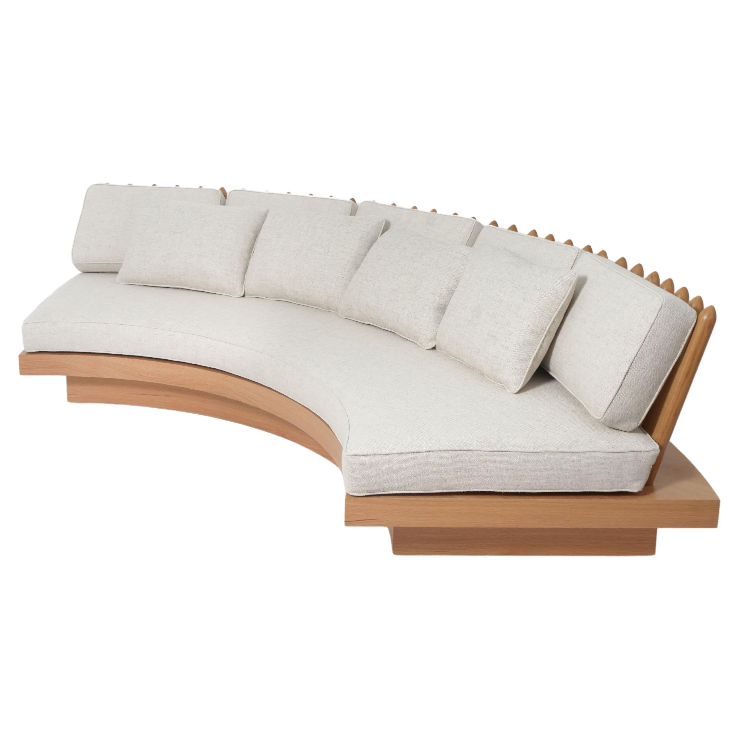 Rundes Sofa aus Eiche San Romano, Barracuda Edition. im Angebot