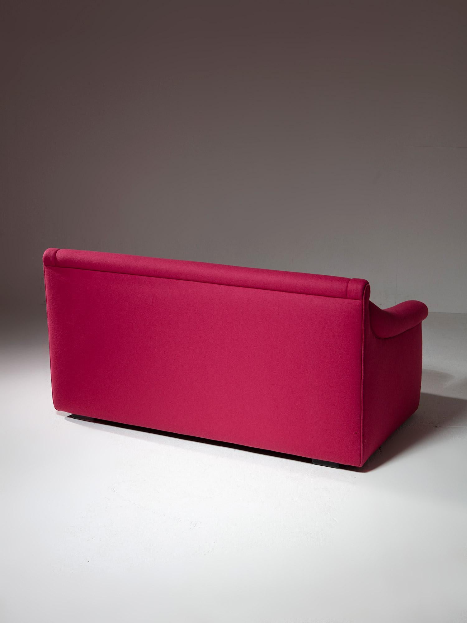 Settee en tissu San Siro de Luigi Caccia Dominioni pour Azucena, Italie, années 1960 Bon état - En vente à Milan, IT