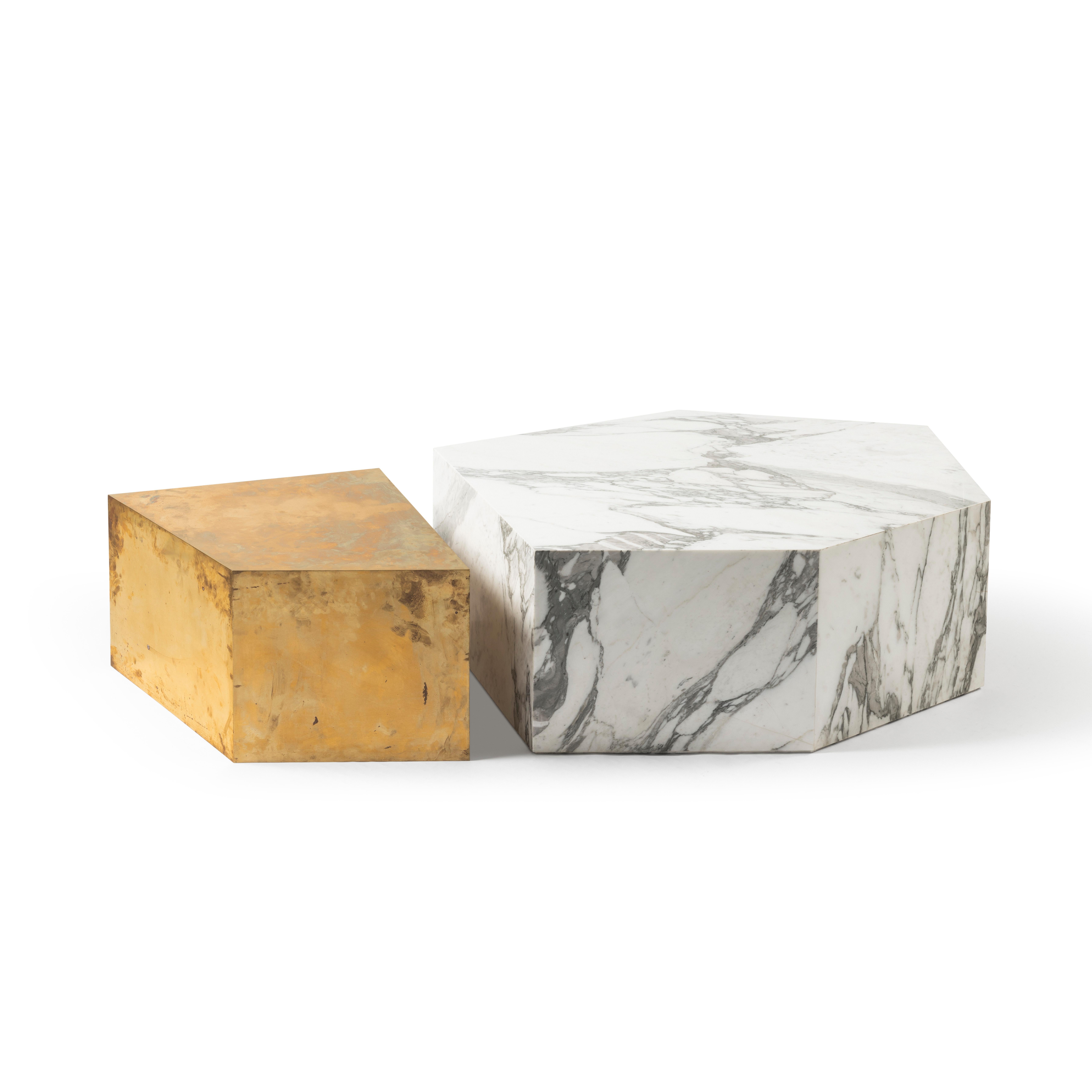 Sana Coffee Table, Set of 2 Faceted Tables in Italian Marble and Brass For Sale