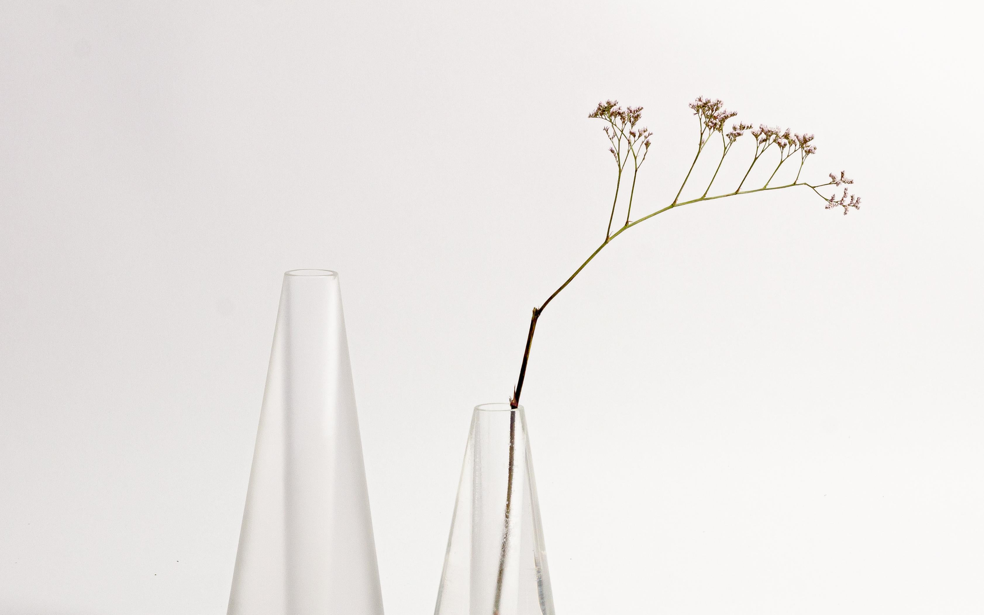 Sana Vase Large by Tom Fereday For Sale 3