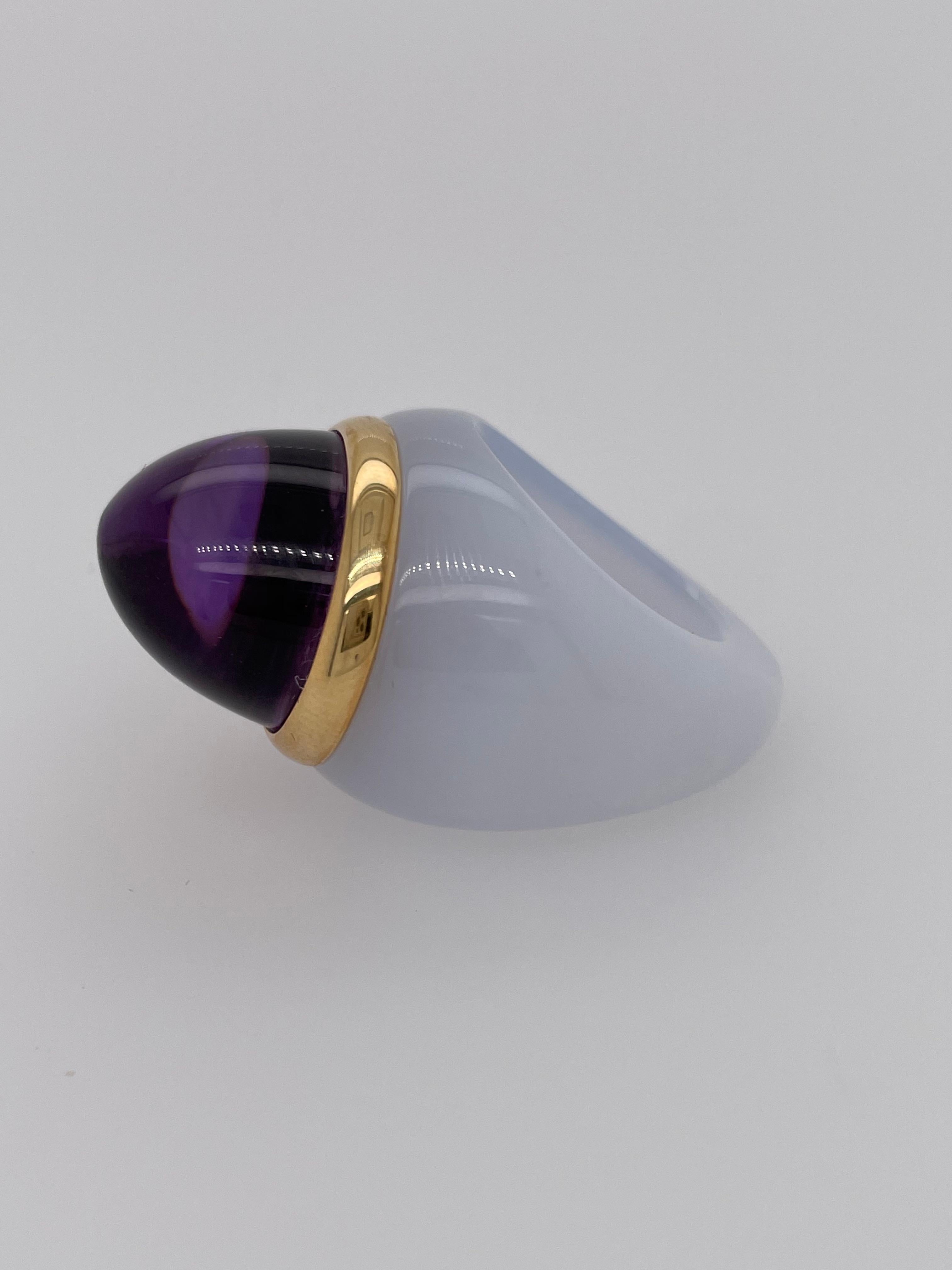 Sanalitro 67.05 Chalcedony and 29.20 Amethyst Cabochon Cut Ring In Excellent Condition In Dallas, TX