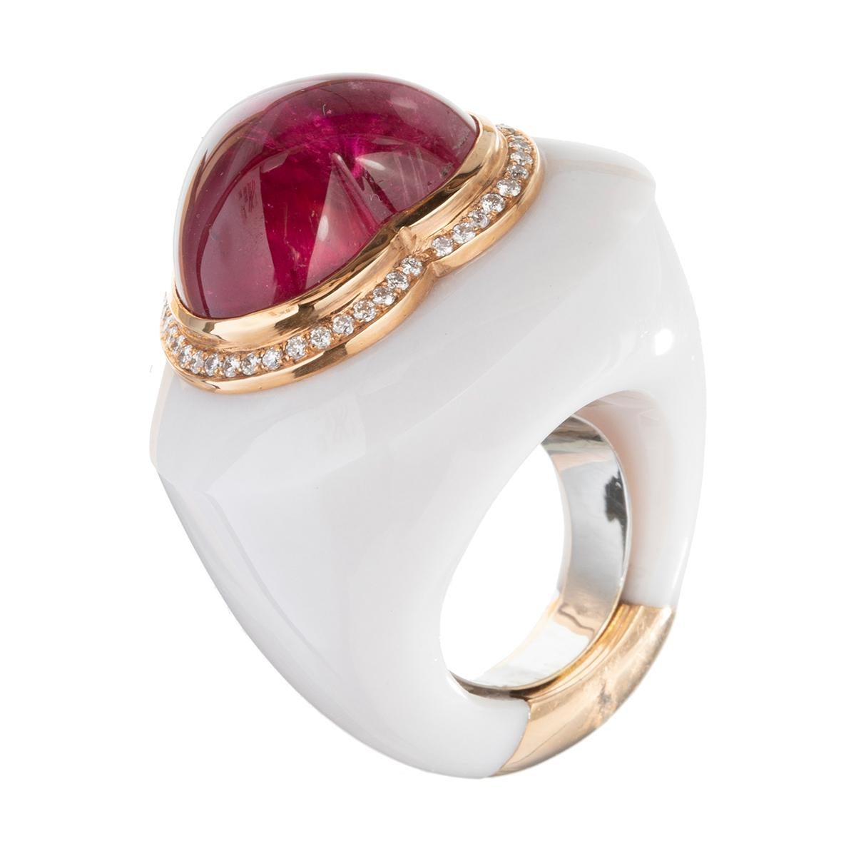 Sanalitro Herzförmiger Cocktail-Ring aus weißem Achat mit Rubellit (Cabochon) im Angebot