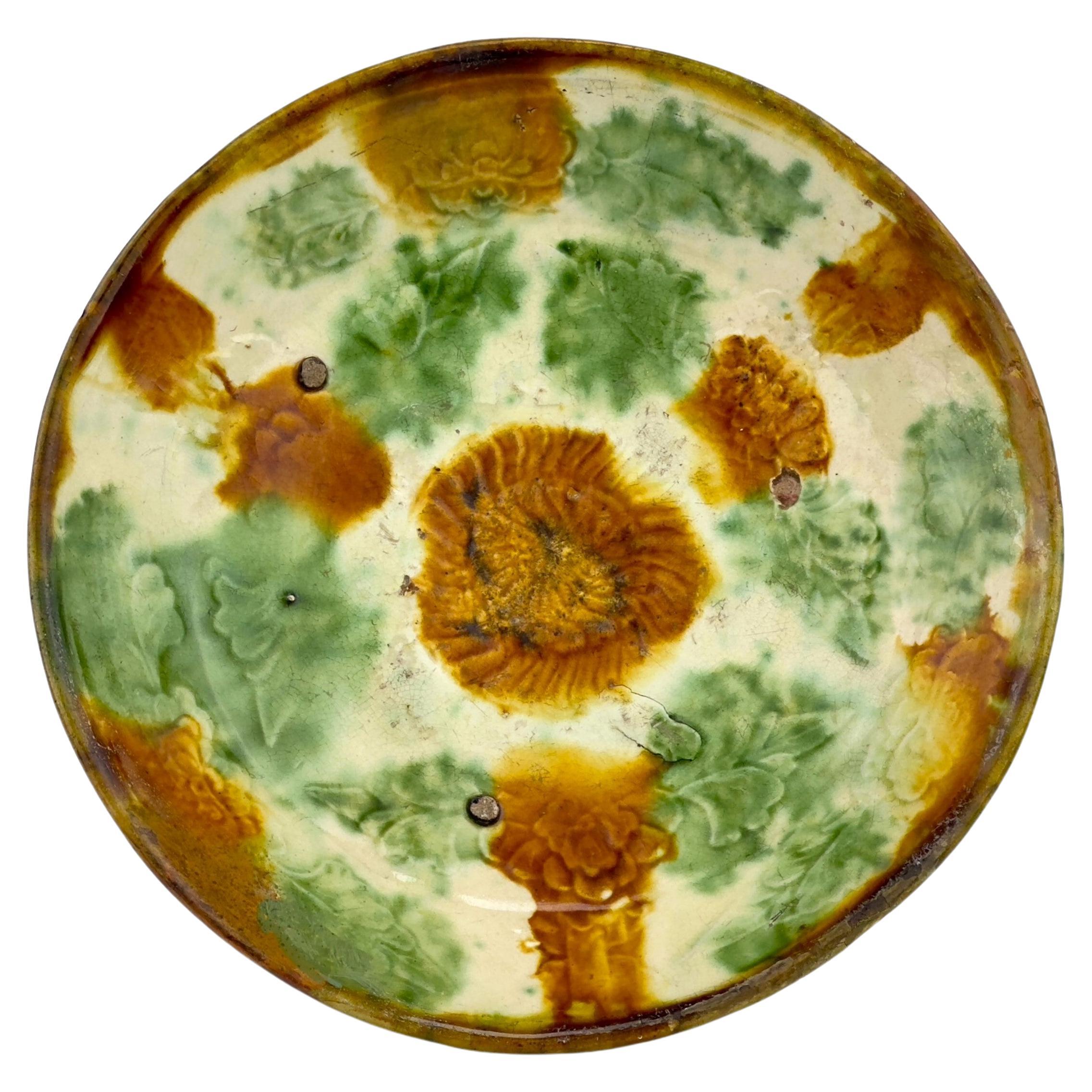 Plato "Floral" Esmaltado Sancai, Dinastía Liao(916~1125)