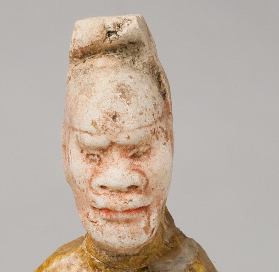 Sancai-Glazed Pottery Figure Of A Foreign Official, Tang Dynasty In Good Condition For Sale In seoul, KR