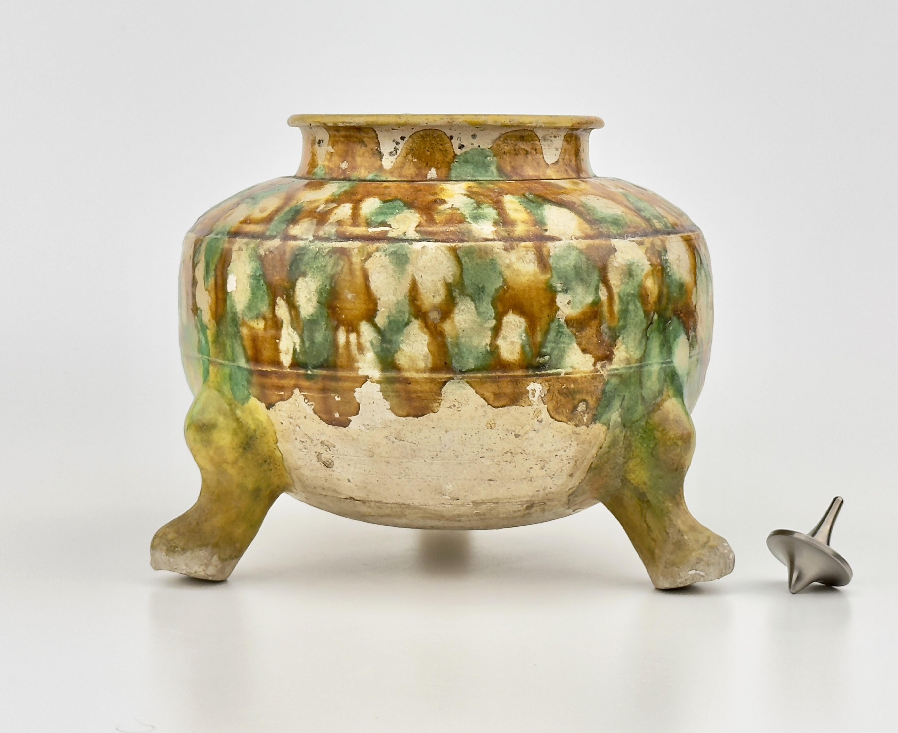 Sancai-Glazed Pottery Tripod Jar, Tang Dynasty For Sale 5