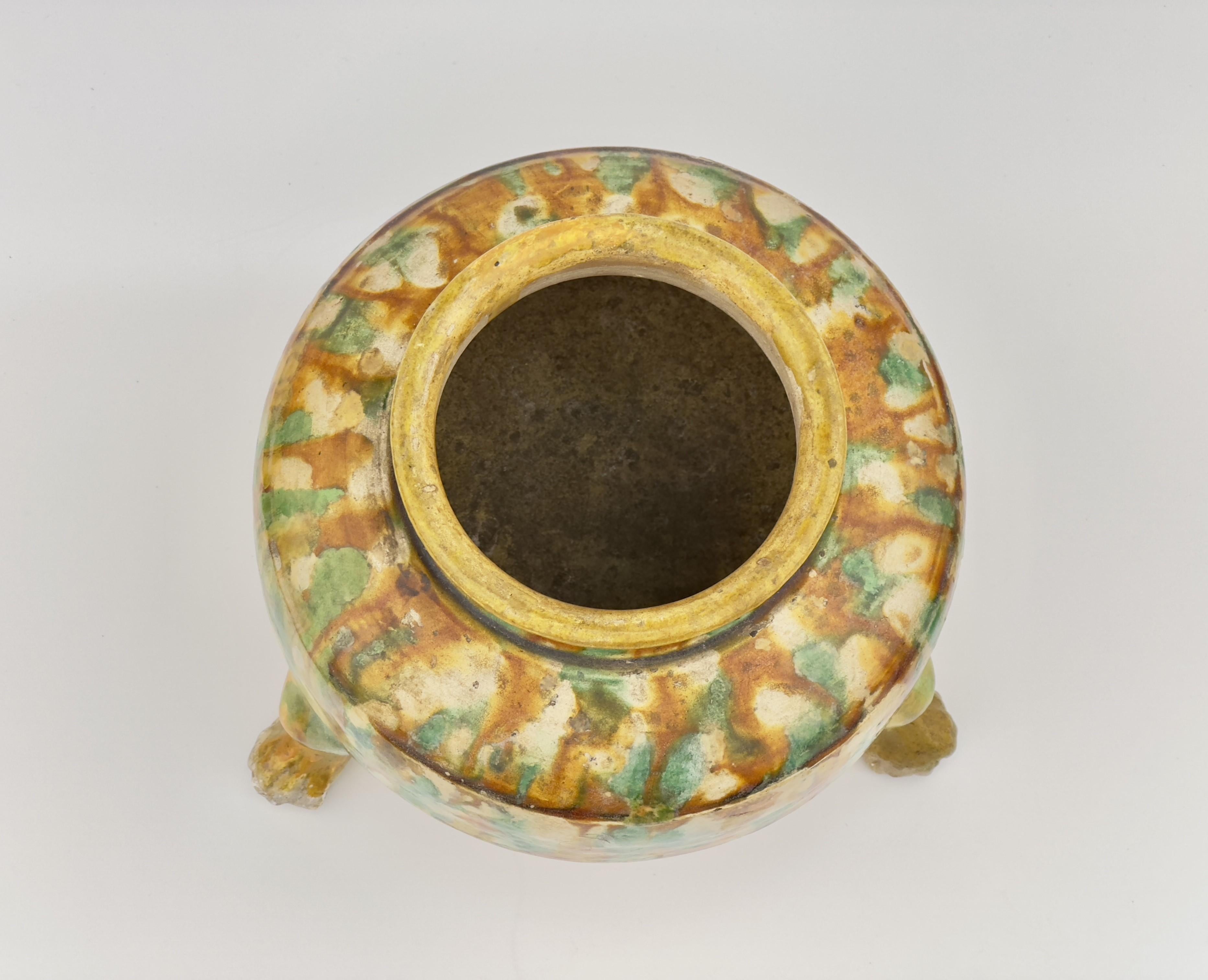 Sancai-Glazed Pottery Tripod Jar, Tang Dynasty For Sale 8