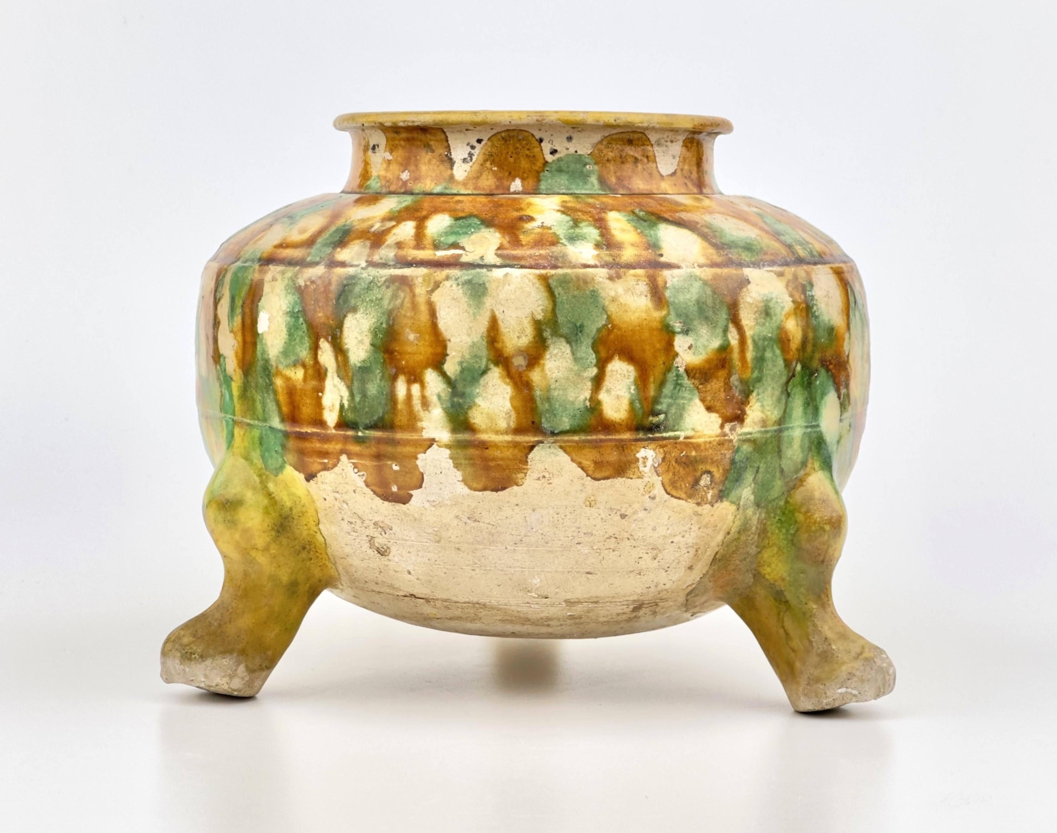 Sancai-Glazed Pottery Tripod Jar, Tang Dynasty For Sale 12