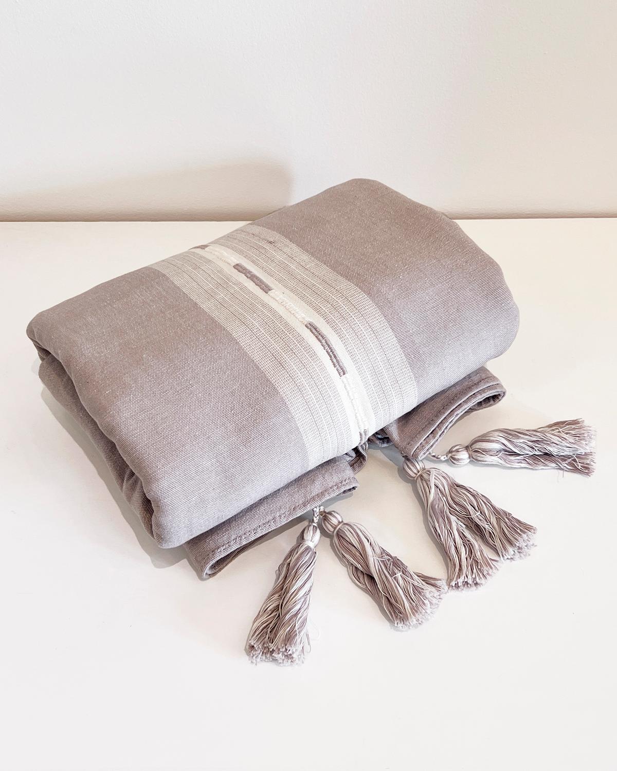 Hand-Woven SanCri Handmade Cotton Tablecloth in Gray and White with Pompoms For Sale