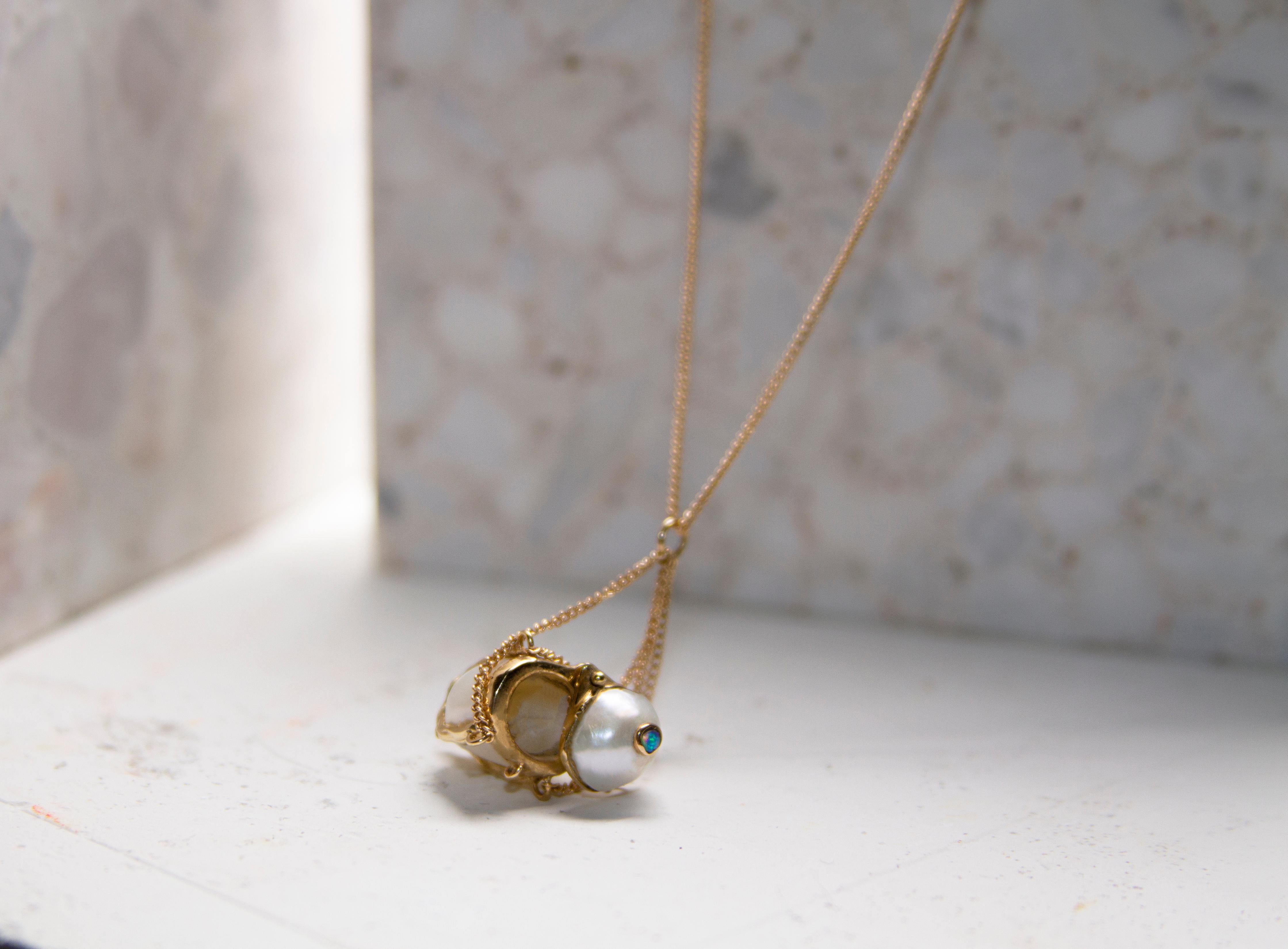Sanct Desiderata Pearl Urn Necklace in 14 Karat Gold For Sale 1