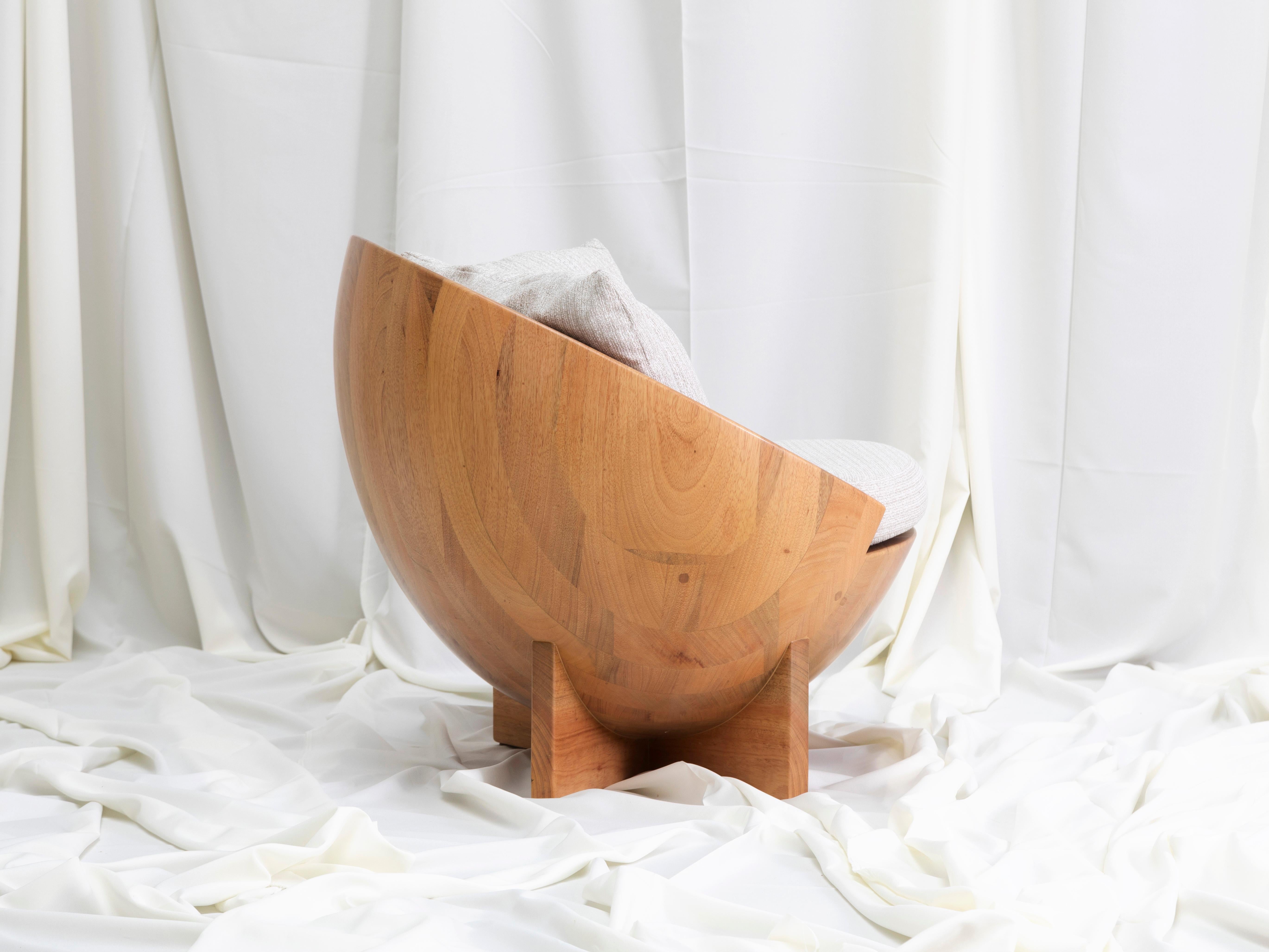 Sanctuary Lounge Chair by Laluz In New Condition For Sale In Geneve, CH