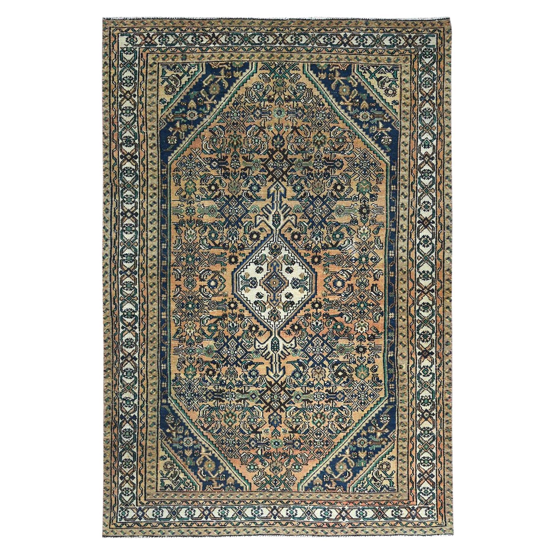 Sandfarbener, handgeknüpfter persischer Hamadan-Teppich aus Wolle im Used-Look, Vintage