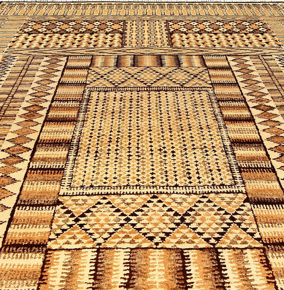 Sand Vintage Moroccan Rug
Size: 8'3