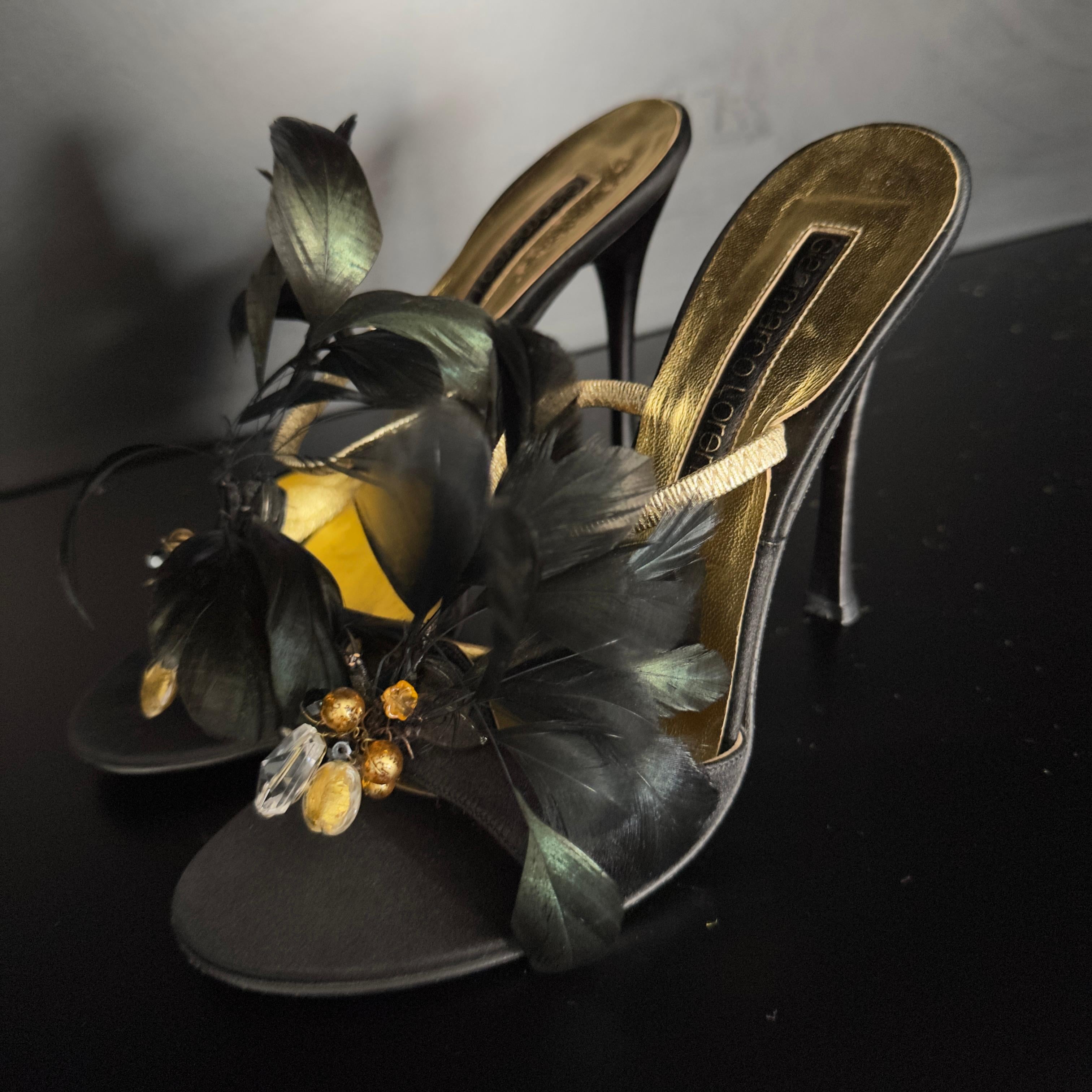 GianMarco Lorenzi sandal with feathers  In Good Condition For Sale In Basaluzzo, IT