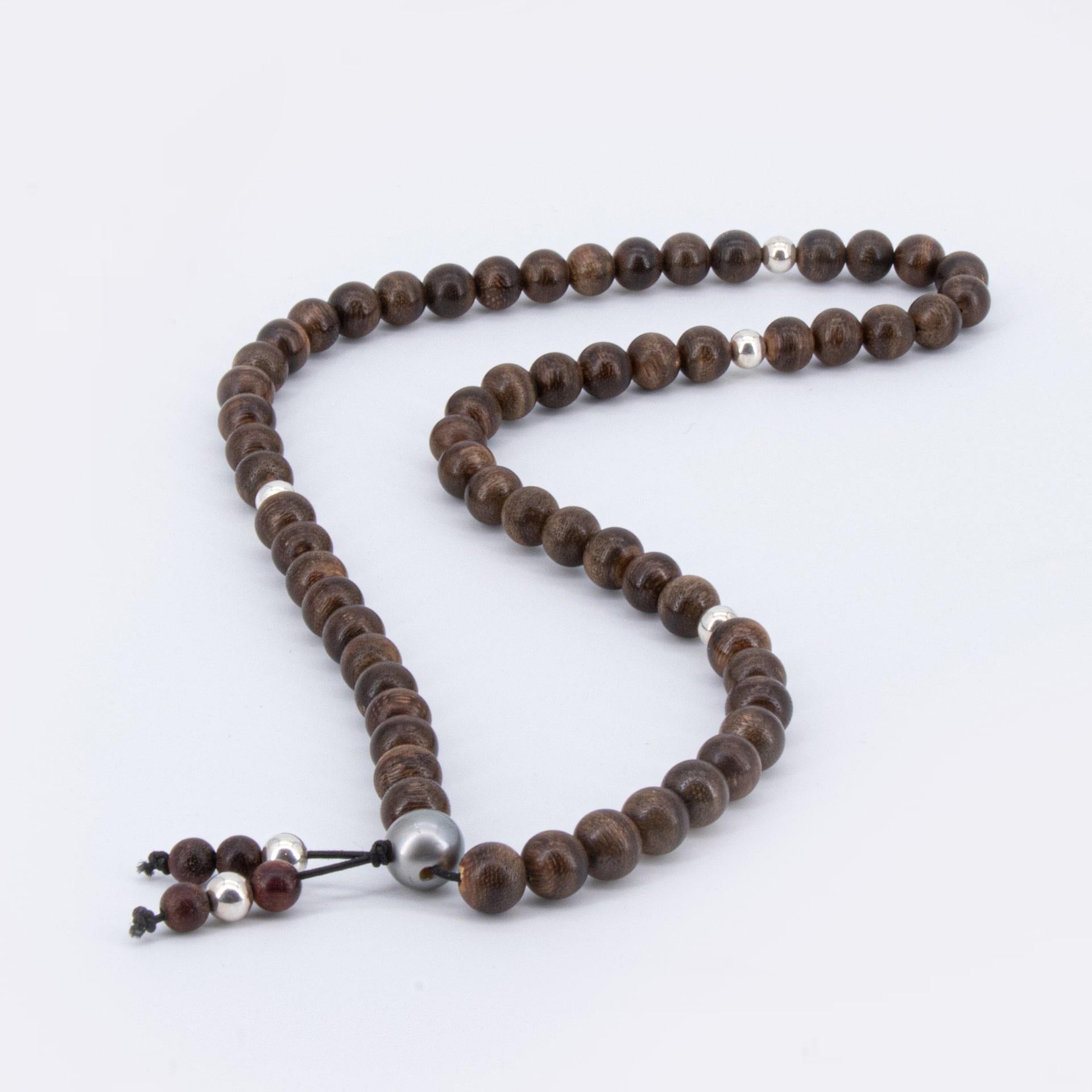 Round Cut Sandalwood beads necklace with Tahiti pearl and silver beads For Sale
