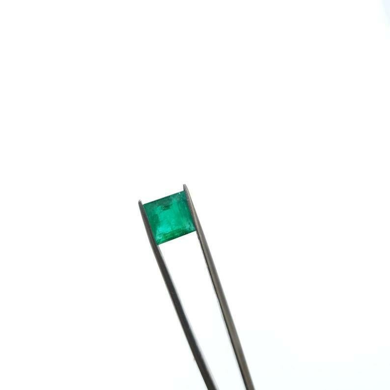 Women's or Men's Sandawana Emerald 1.55Cts Natural Green Emerald Square Cut Stone Certified NS1 For Sale