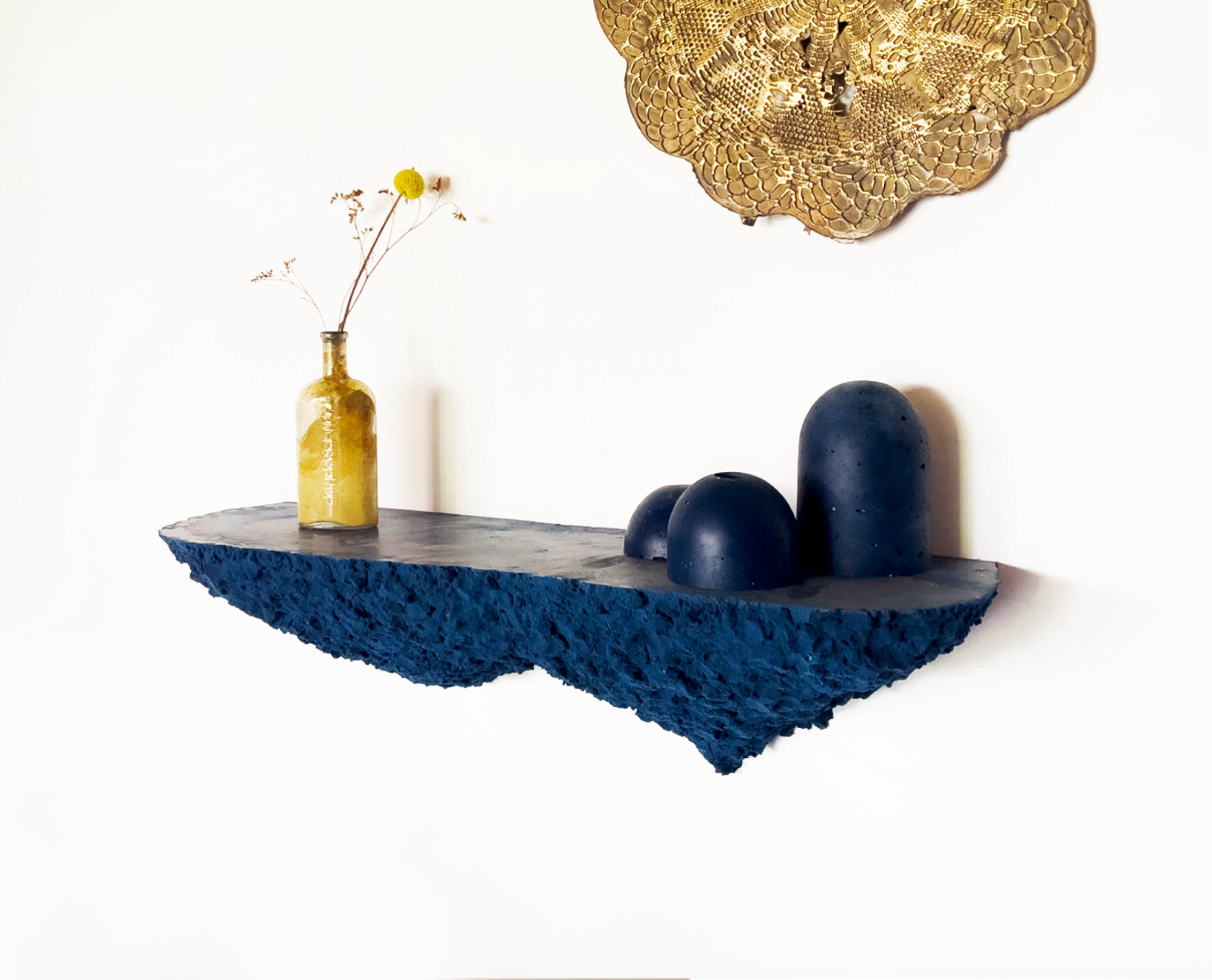 Sandcastle Console by Atelier Ruben Van Megen
Dimensions: W 60 x D 22 x H 20 cm
Materials: Sand, Resin, Bronze.

Ruben van Megen (1984) graduated  from the Design Academy in Eindhoven in 2012, with the focus ‘public space’. Before that, he studied
