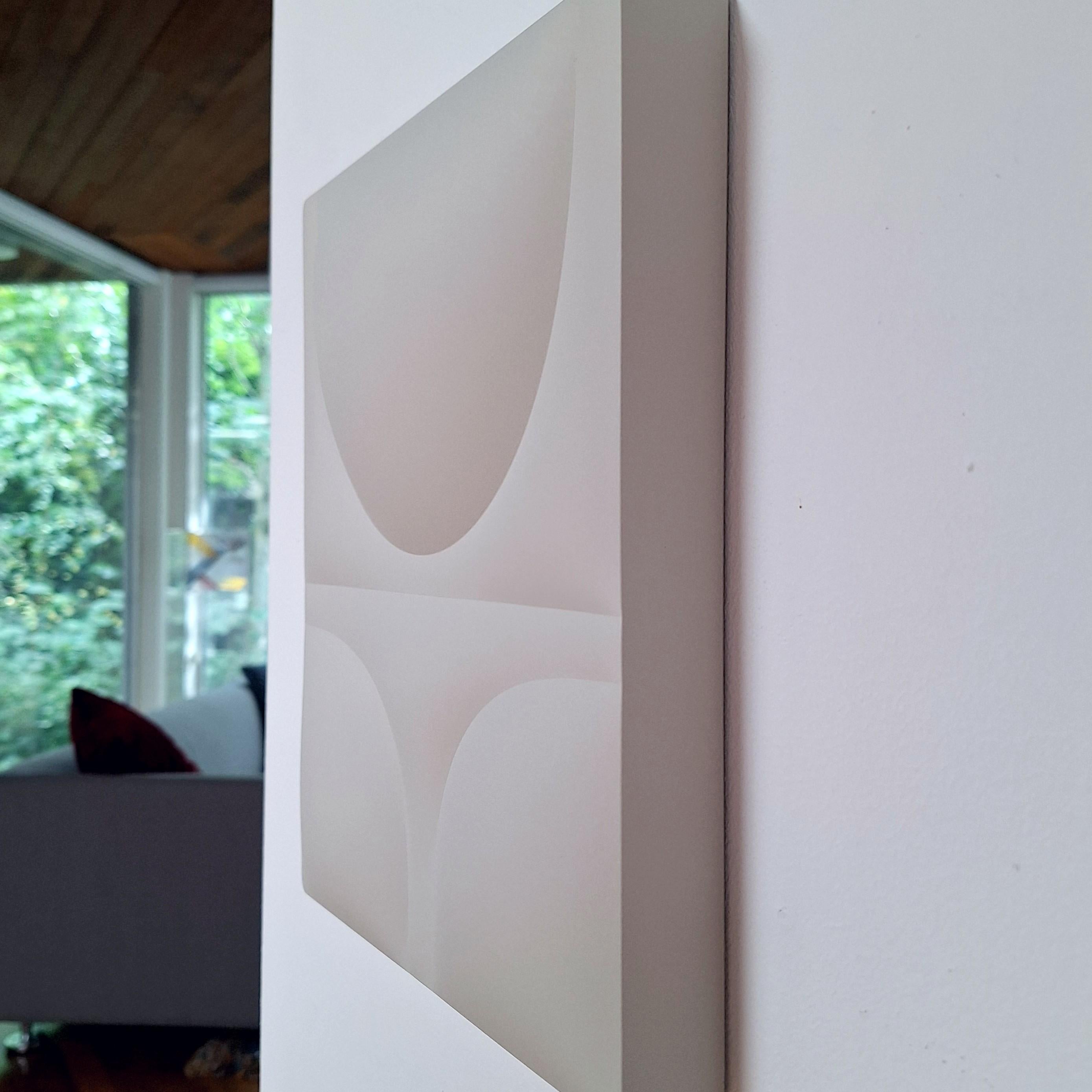 Scultura da parete moderna e moderna di colore grigio chiaro in rilievo CP 24112 - Abstract Painting Grigio di Sander Martijn Jonker