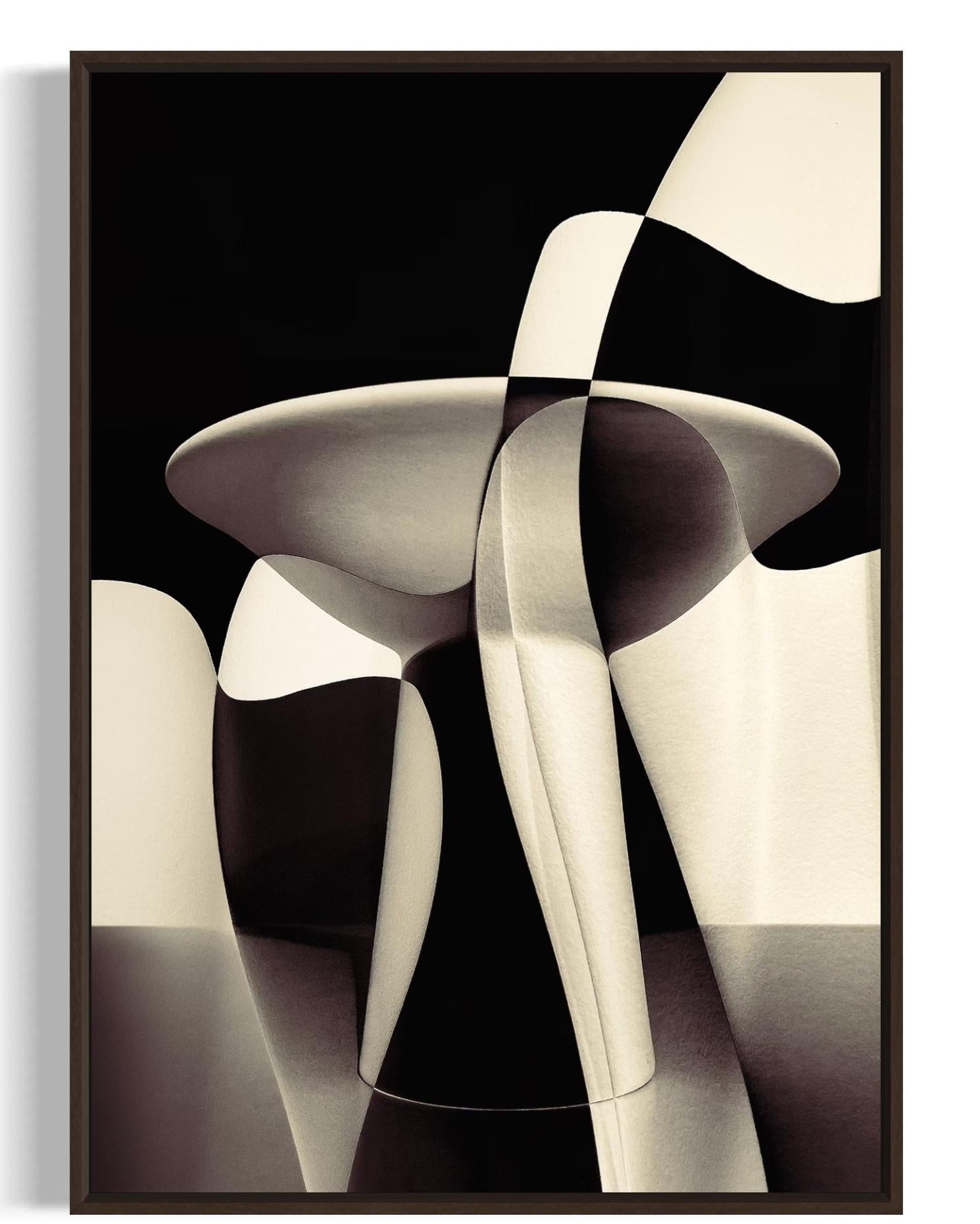 In Between The Shadows - Gerahmte fotografische Collage Kunstdruck 28x20.5"