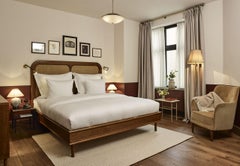 Dänisches Sanders Bett aus der Mitte des Jahrhunderts in Rattan und Eiche Cognac - USA Queen