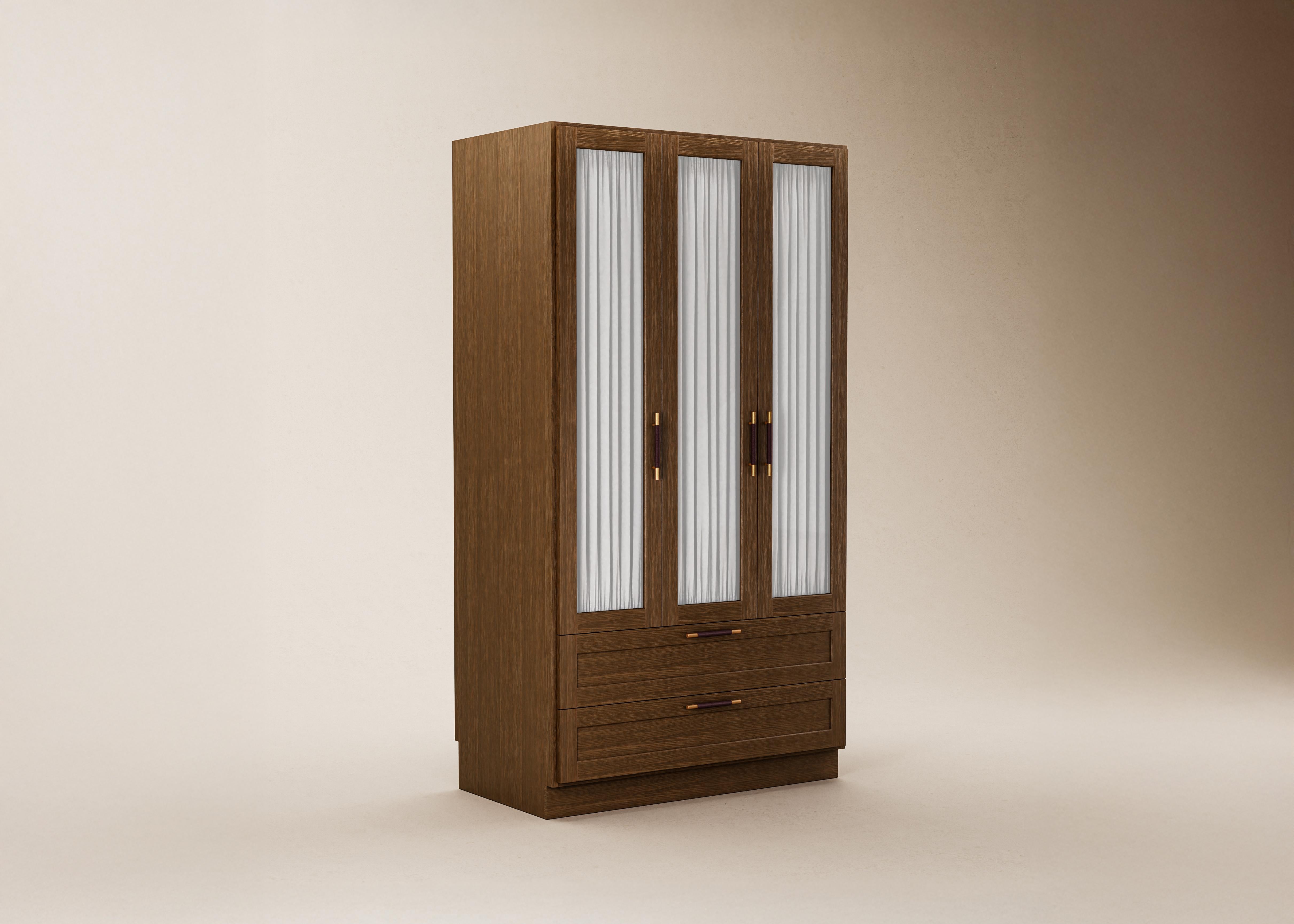 Mid-Century Modern Danish Sanders Wardrobe in Oak, Brass, Leather — Large For Sale 4