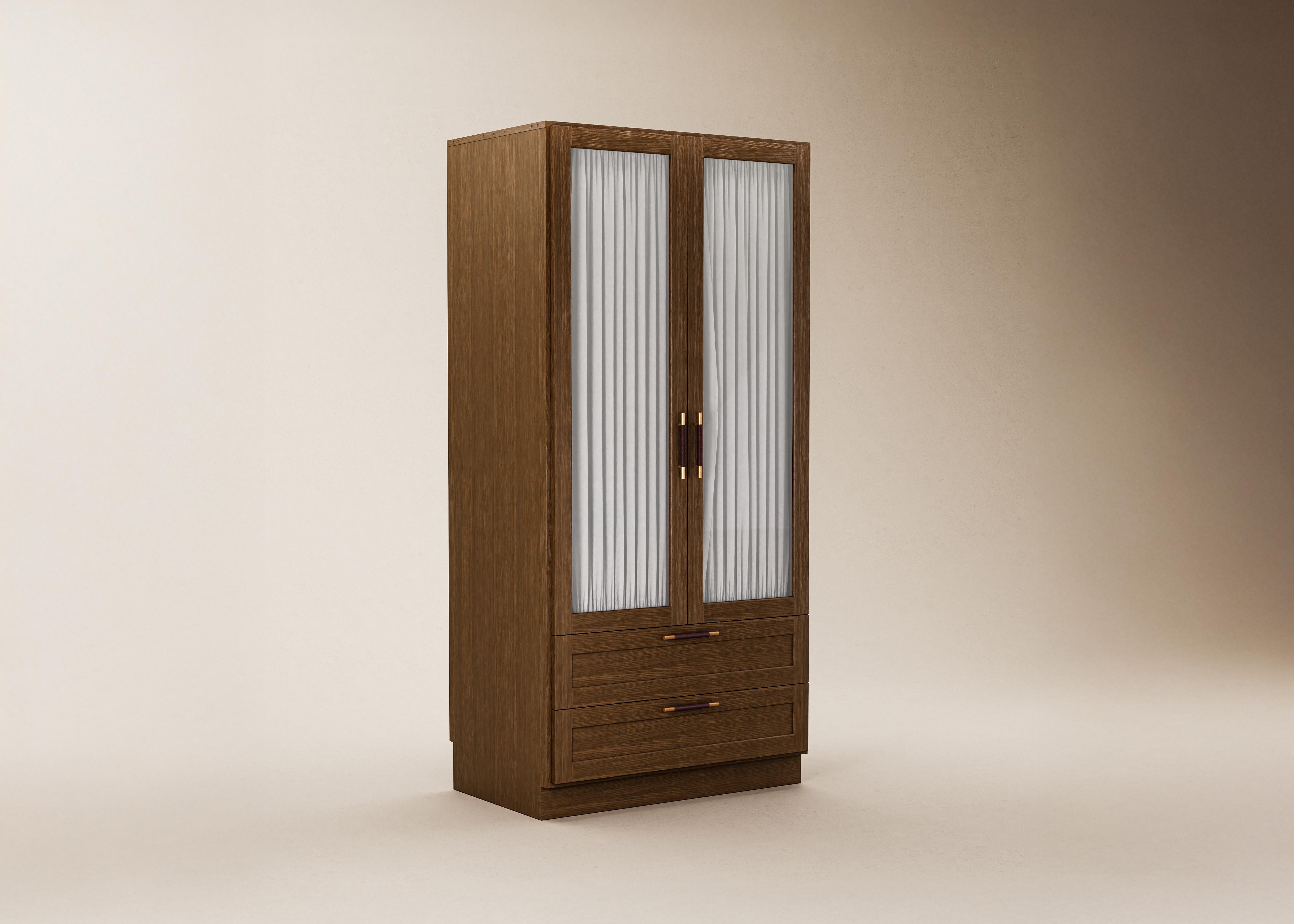 Mid-Century Modern Danish Sanders Wardrobe in Oak, Brass, Leather — Medium For Sale 4