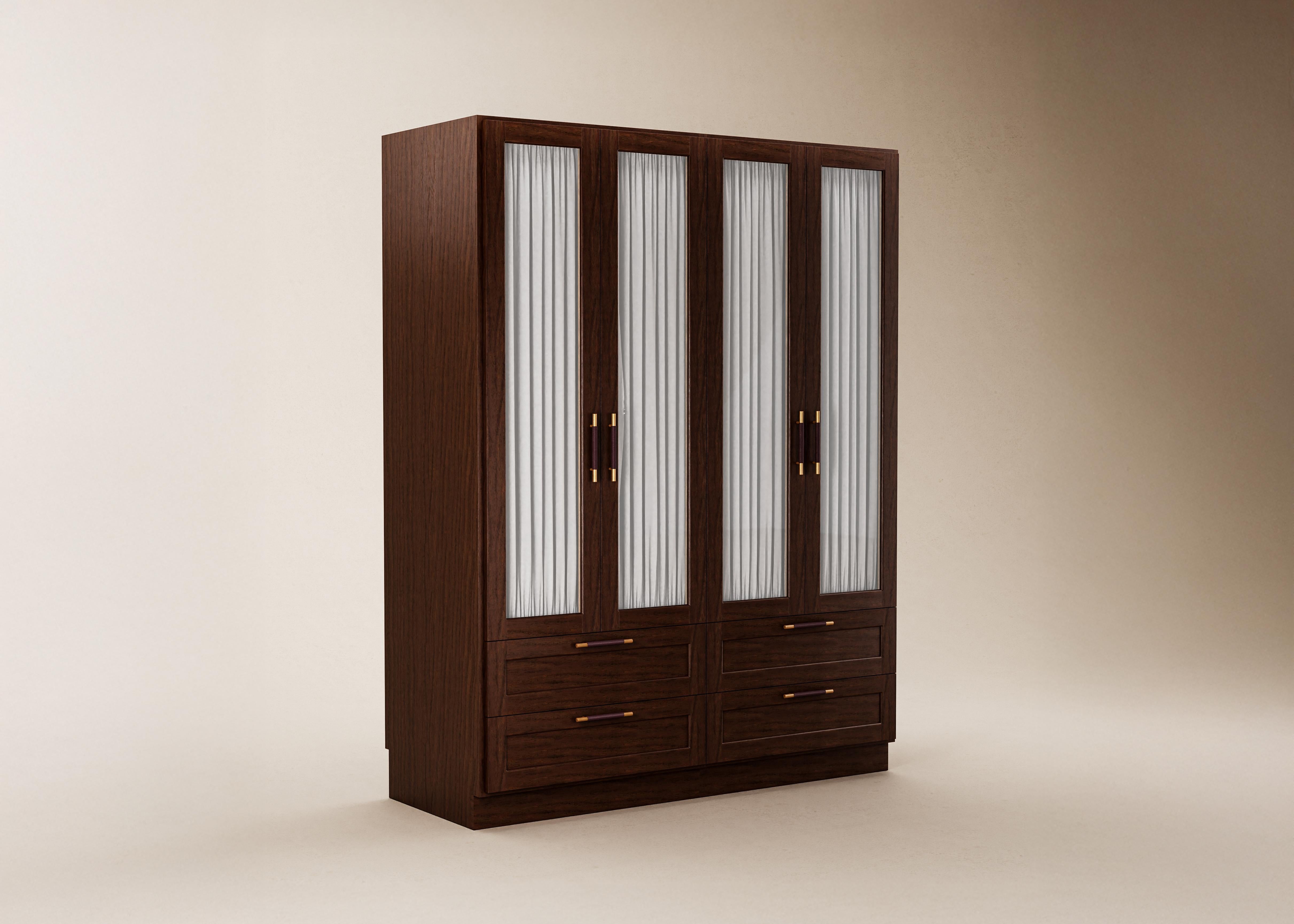 Mid-Century Modern Danish Sanders Wardrobe in Oak, Brass, Leather — Extra Large in vendita 3