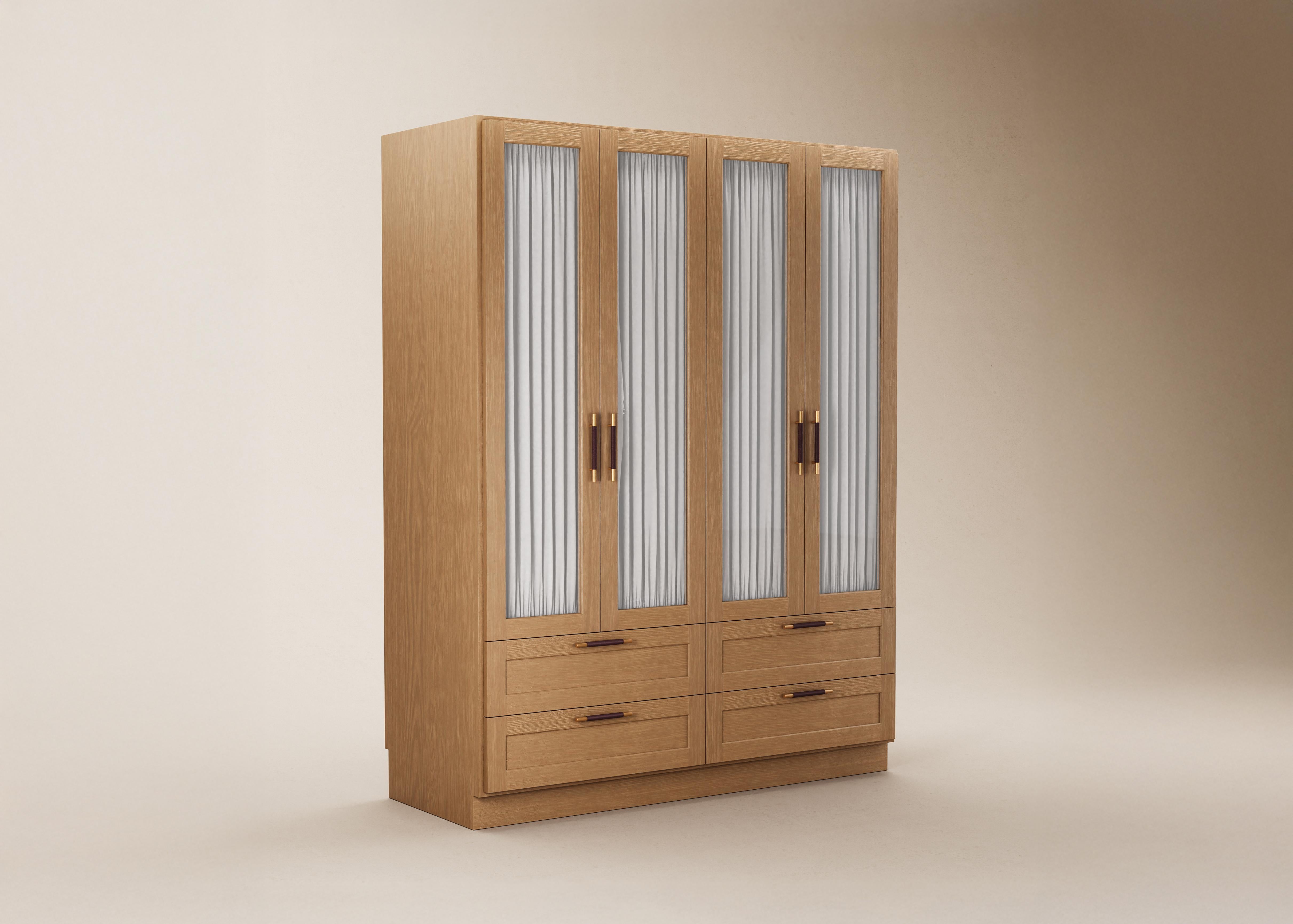 Mid-Century Modern Danish Sanders Wardrobe in Oak, Brass, Leather — Extra Large in vendita 4