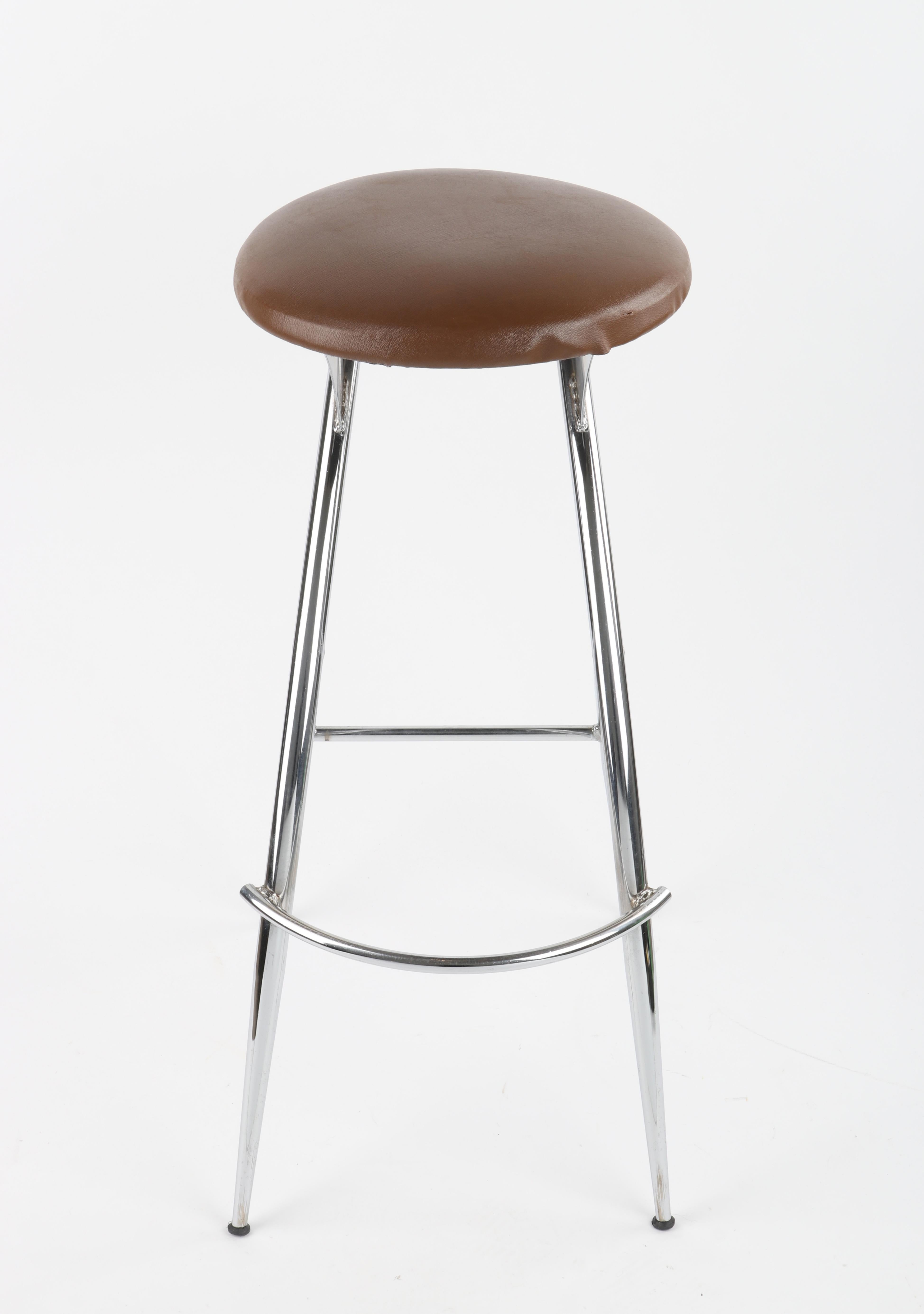 Late 20th Century Sandler Seating c.1990s Chrome Upholstered Architectural Curved Bar Stools Set For Sale