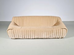 Sandra 3-seater Sofa in beige velvet, Annie Hiéronimus, Cinna Ligne Roset, 1970s