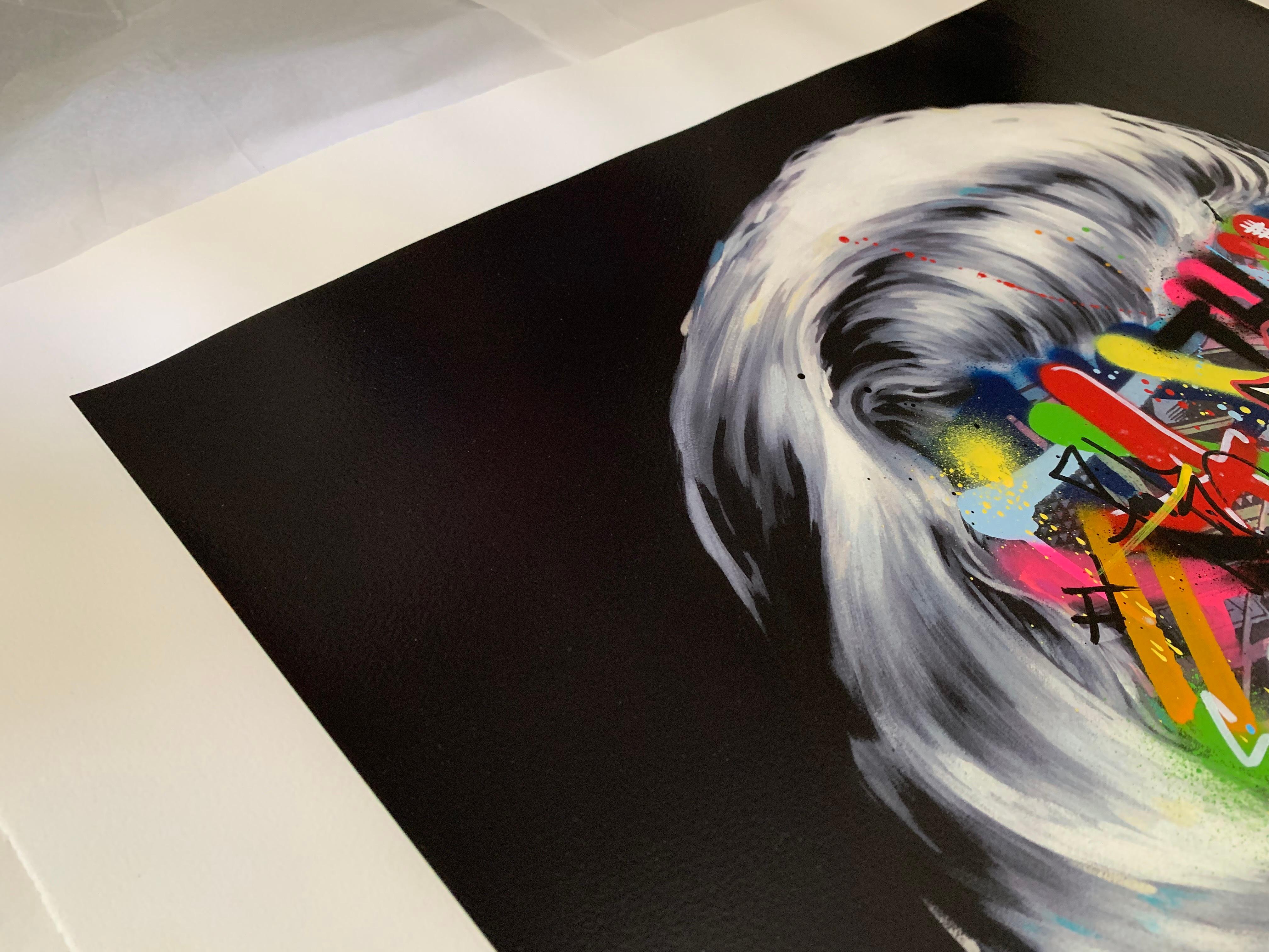 Impresiones artísticas callejeras de Marilyn Monroe adornadas con spray de pintura de Martin Whatson - Portrait Print Negro de Sandra Chevrier