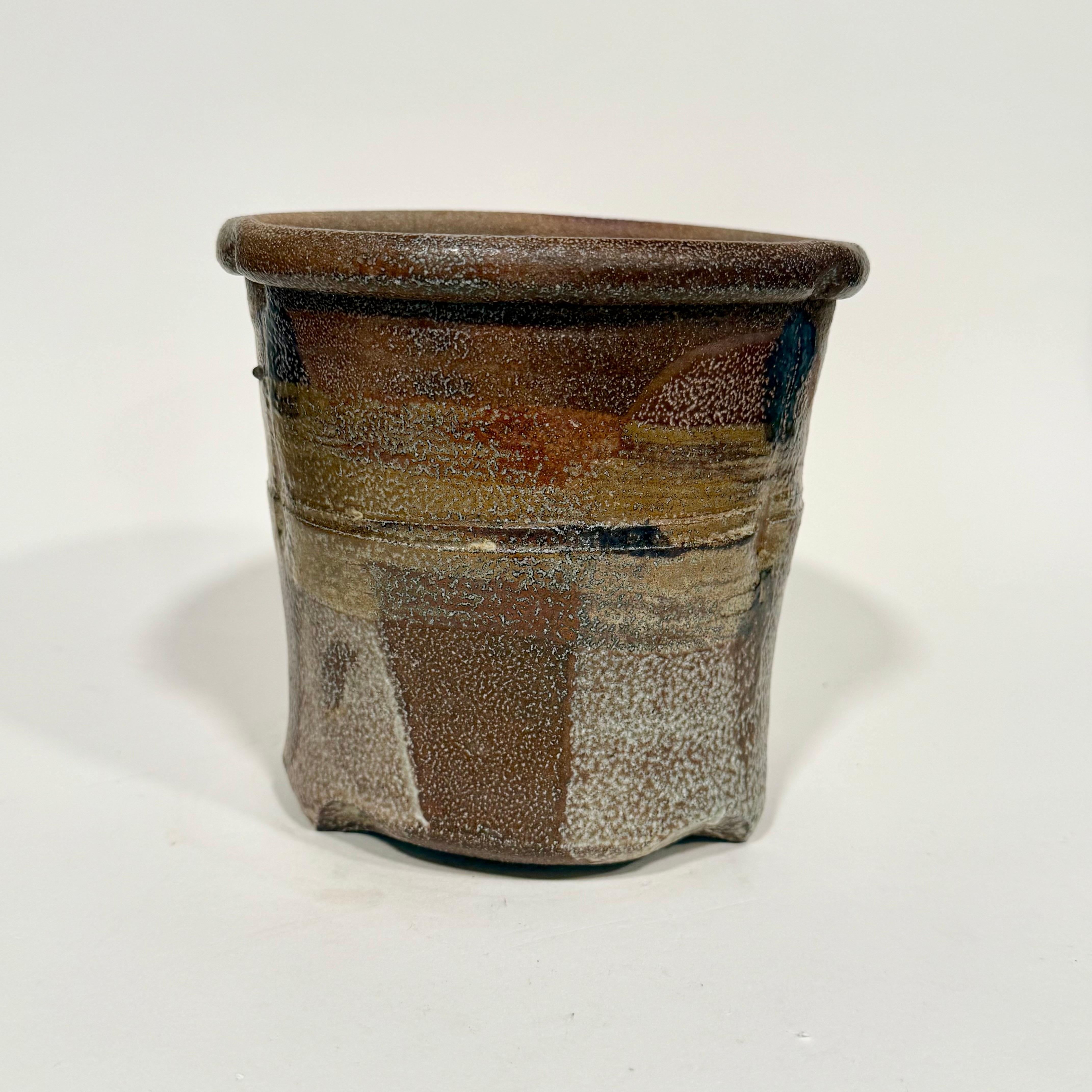Sandra Johnstone Salt-Fired Altered Small Planter c1970s #1 (Moderne) im Angebot