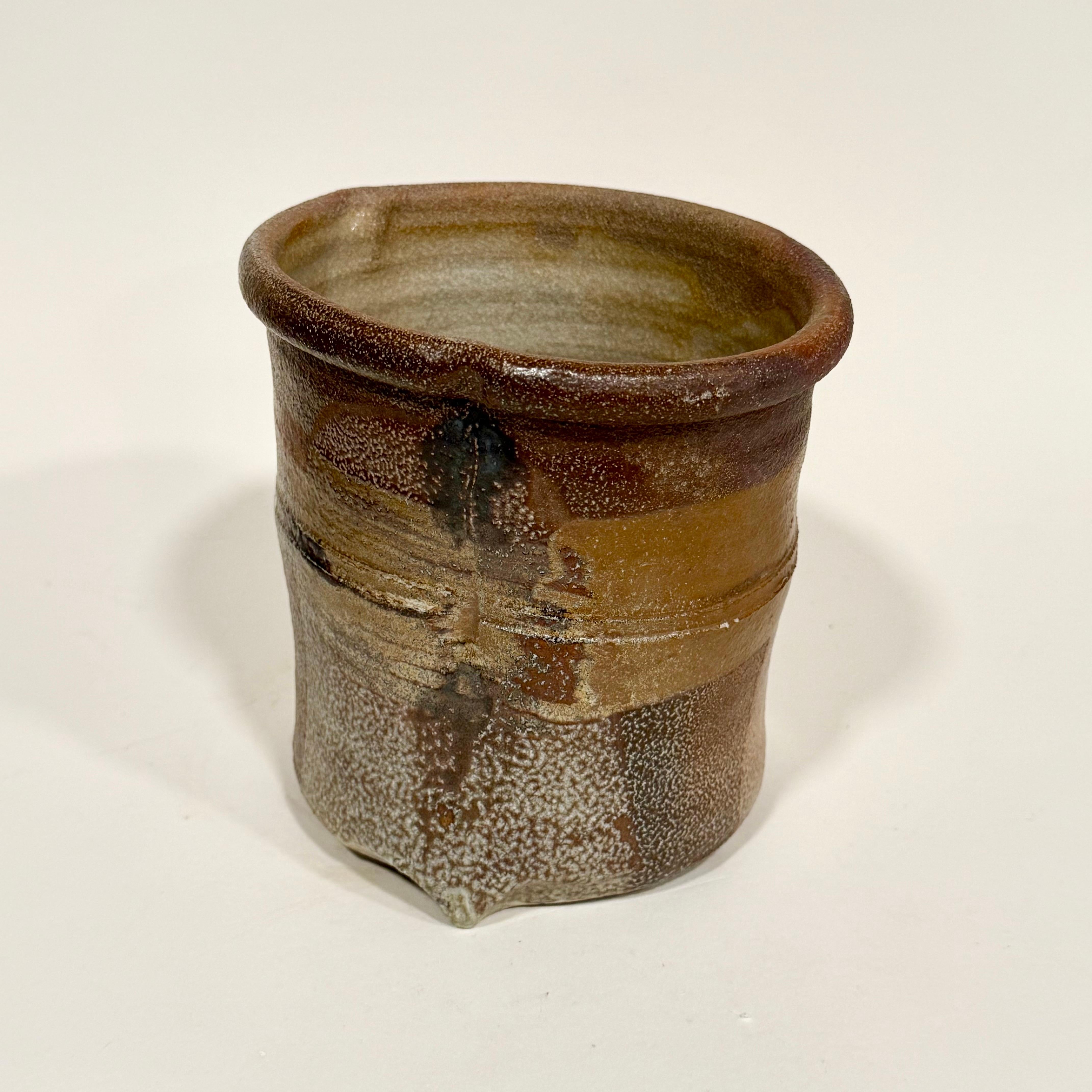 Sandra Johnstone Salt-Fired Altered Small Planter c1970s #1 (amerikanisch) im Angebot