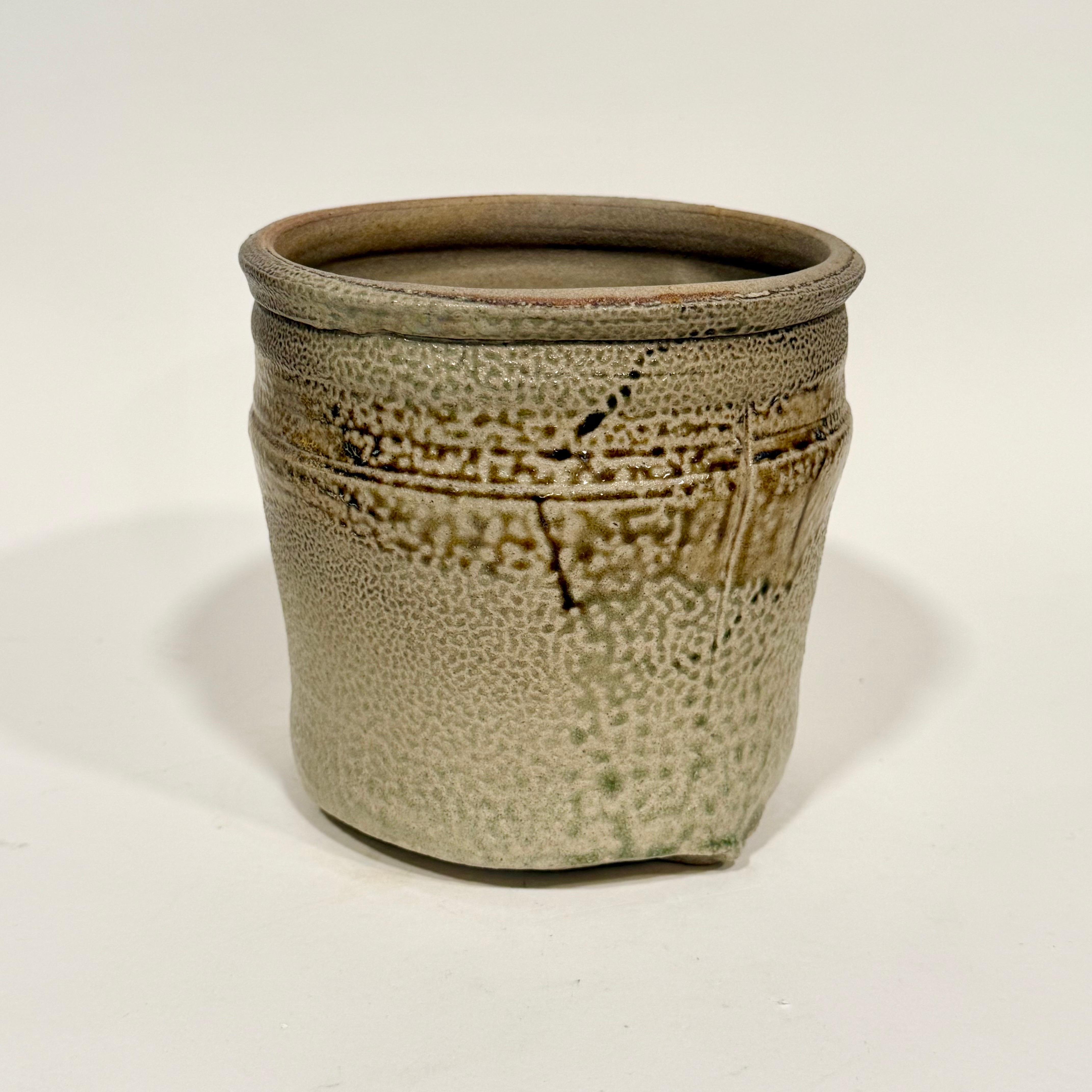 Sandra Johnstone Salt-Fired Altered Small Planter c1970s #3 (amerikanisch) im Angebot
