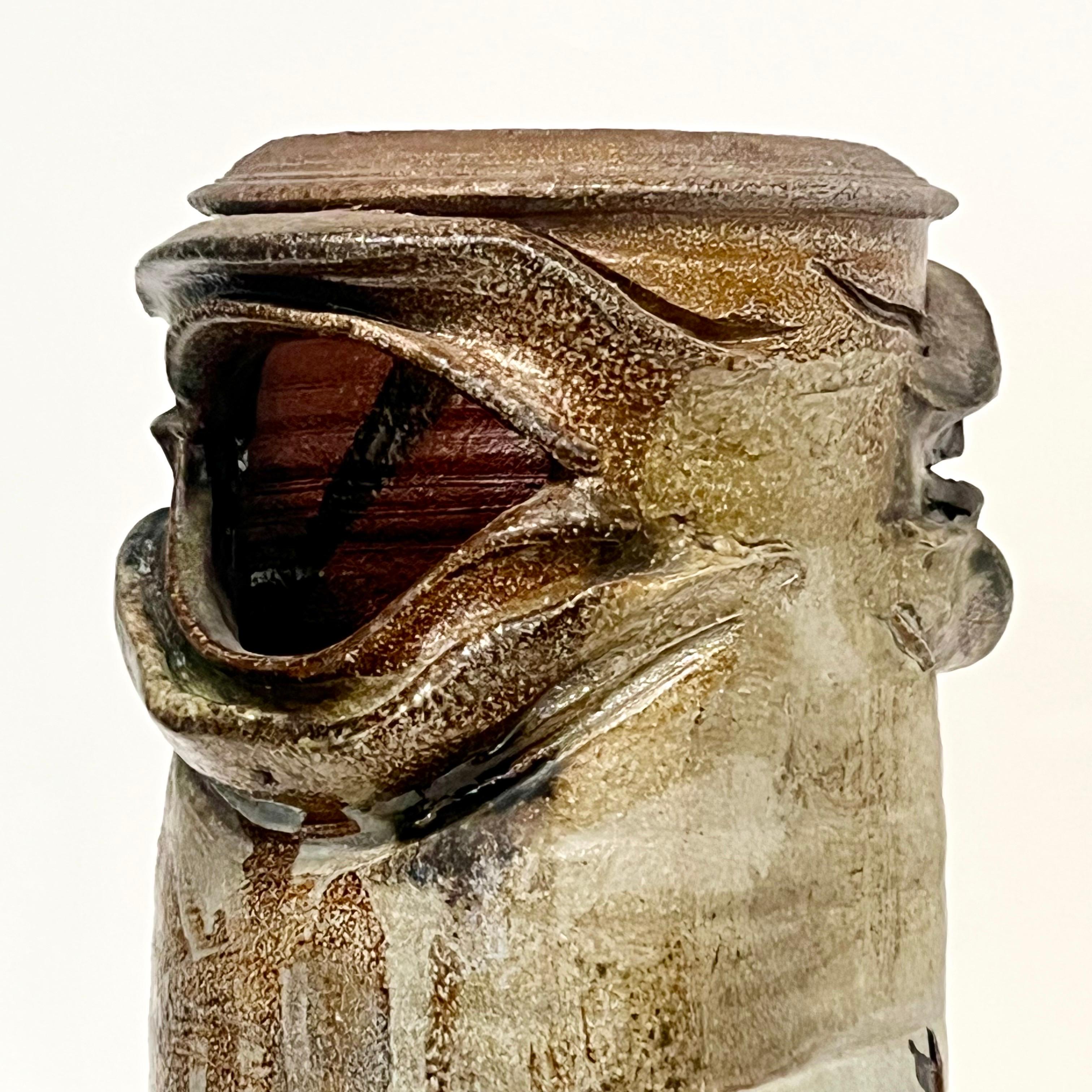 Sandra Johnstone Vaso alto astratto in gres c1970s California In condizioni buone in vendita a Oakland, CA