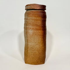 Sandra Johnstone Grand vase à couvercle en bois c1960s Californie