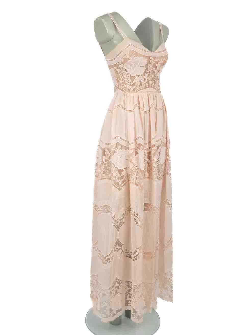 CONDITION is Very good. Minimal wear to dress is evident. Minimal stains on the hem on this used Sandra Mansour designer resale item. This garment would benefit from gentle hand wash.
 
Details
Pink
Lace
Dress
Midi
Sleeveless
Sweetheart