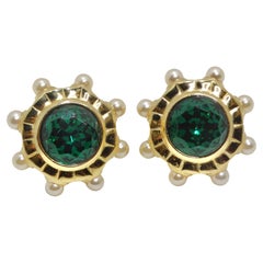 Vintage Sandra Miller Burrows 1980s Gold Tone Green Gem Pearl Clip On Earrings