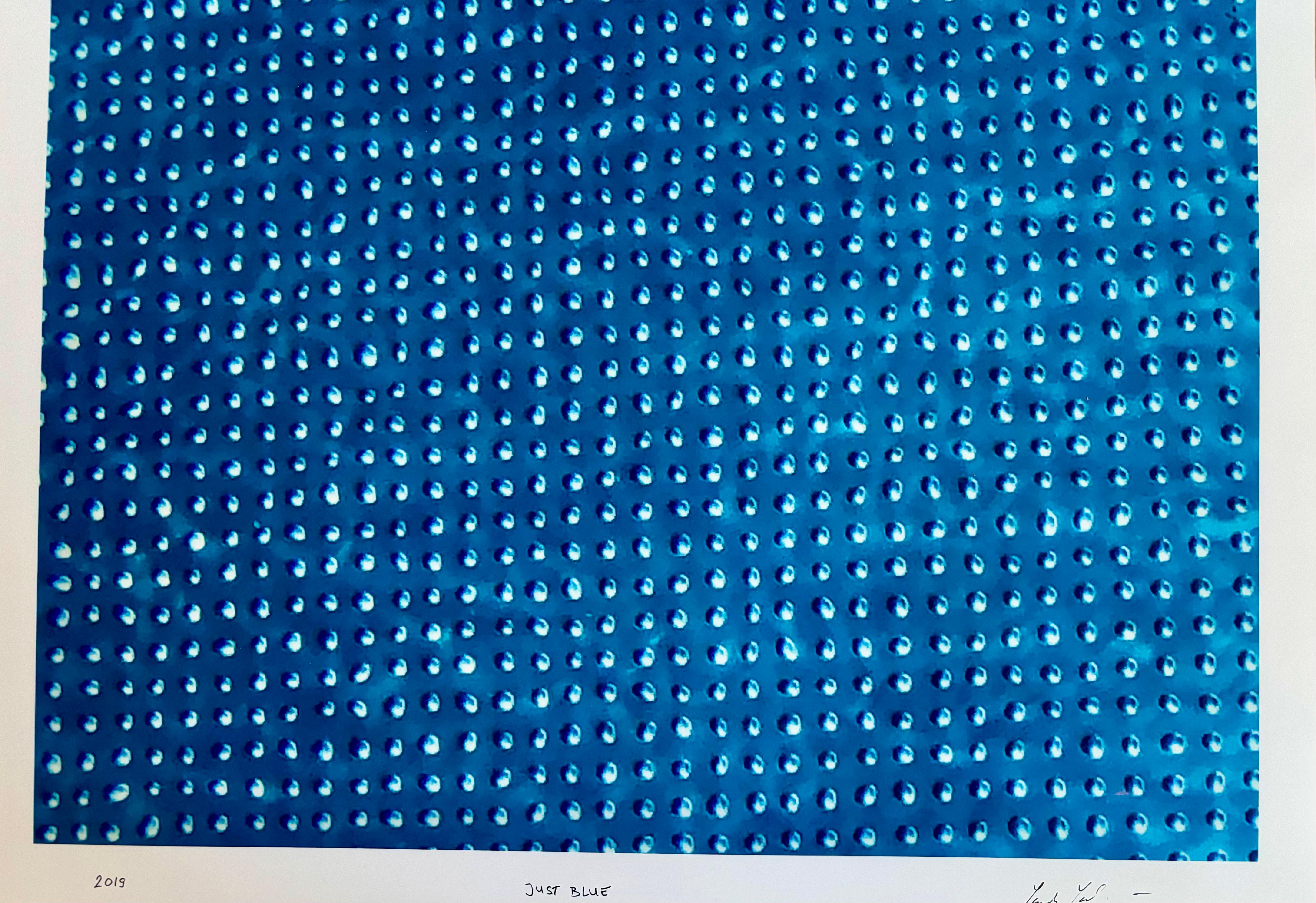 Just Blue Photography Print / Signiert im Angebot 3