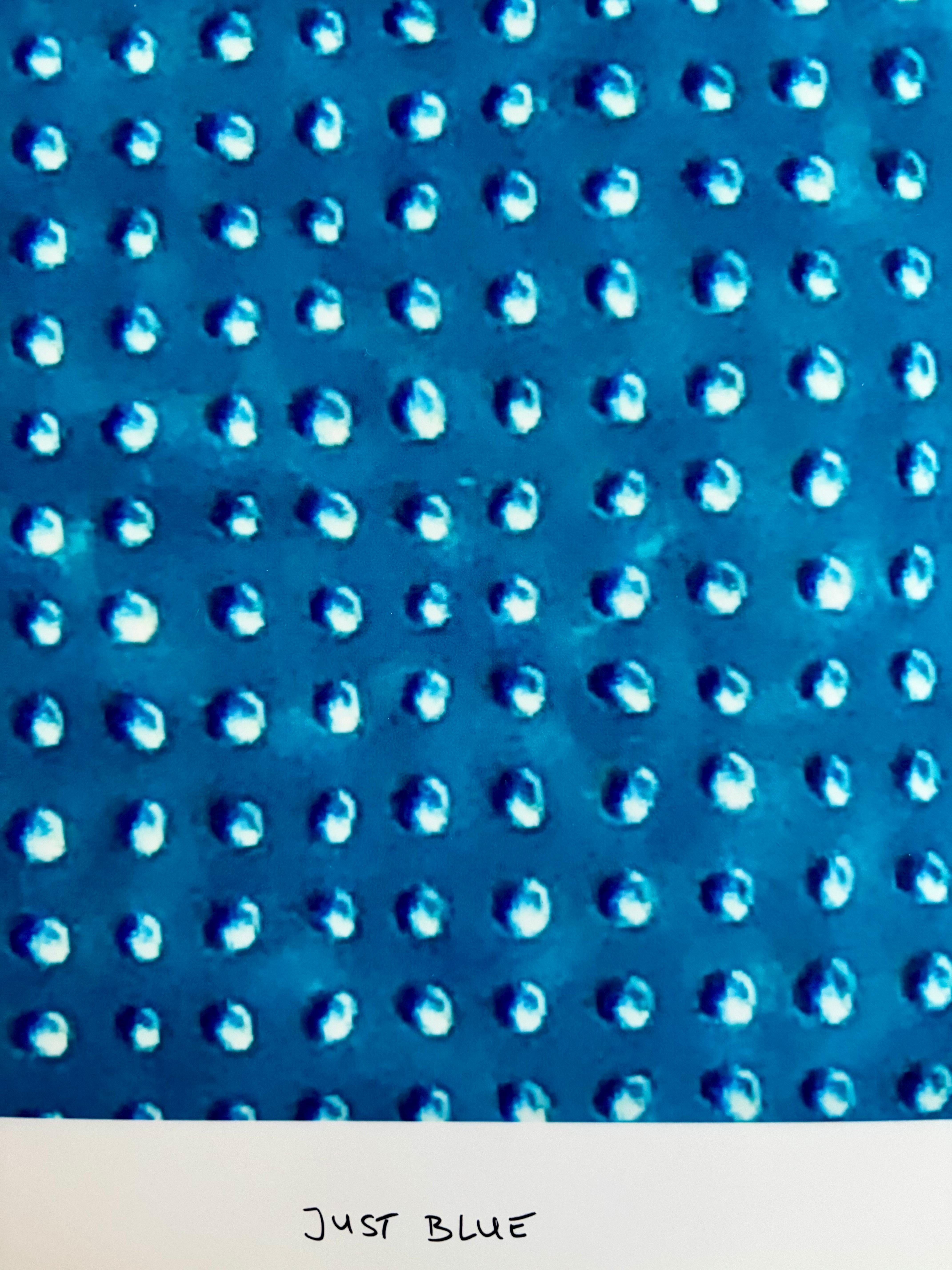 Just Blue Photography Print / Signiert im Angebot 5