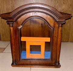 Porta in legno firmata