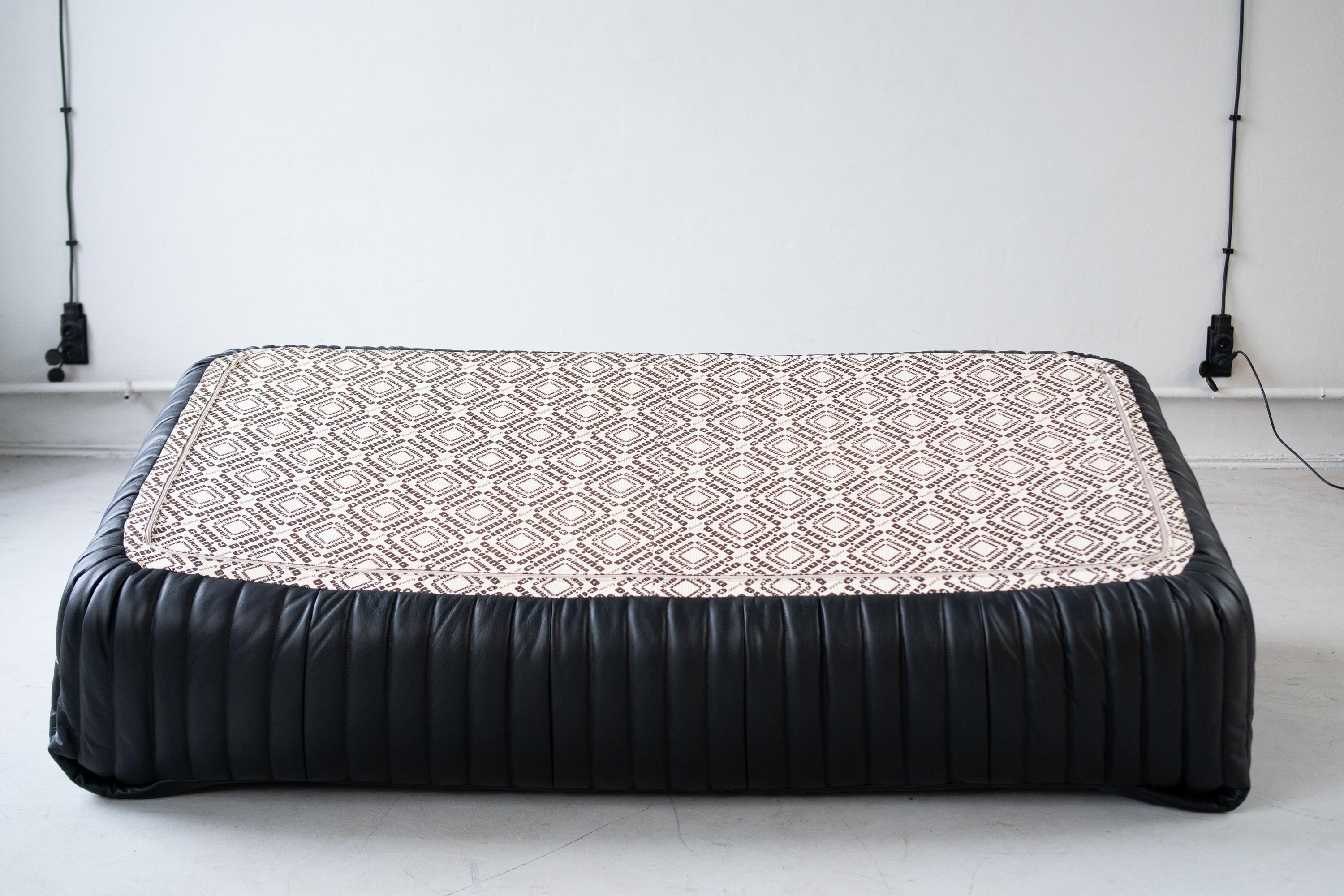  Sandra sofa  designed by Annie Hiéronimus for Cinna  For Sale 4