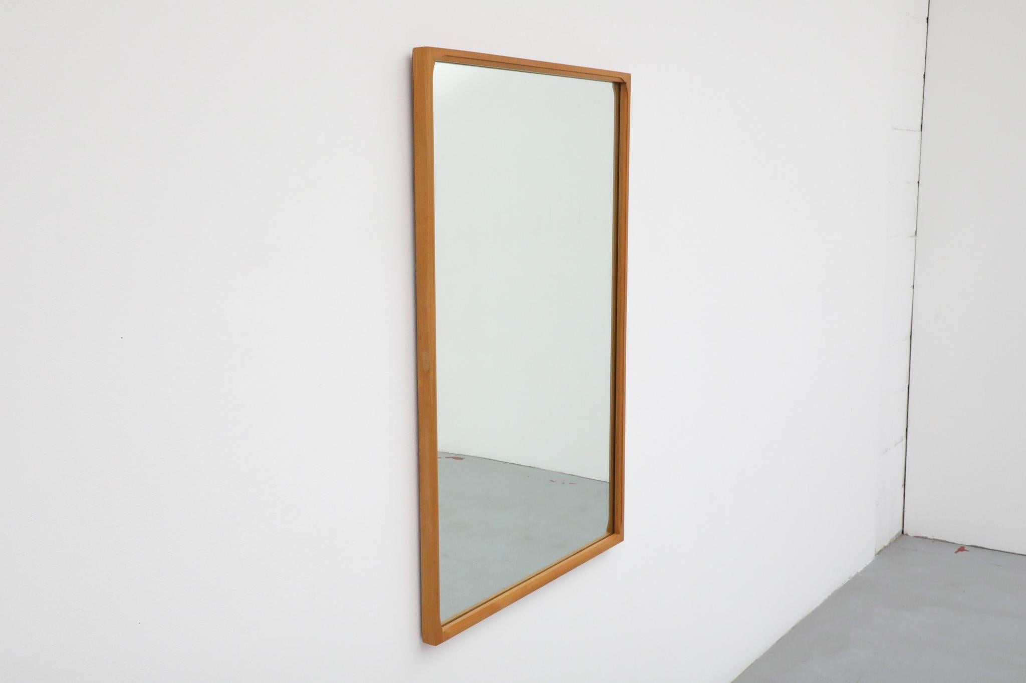 Sandrelli & Bertuccelli Large Mid-Century Rectangular Beech Wood Framed Mirror In Good Condition For Sale In Los Angeles, CA