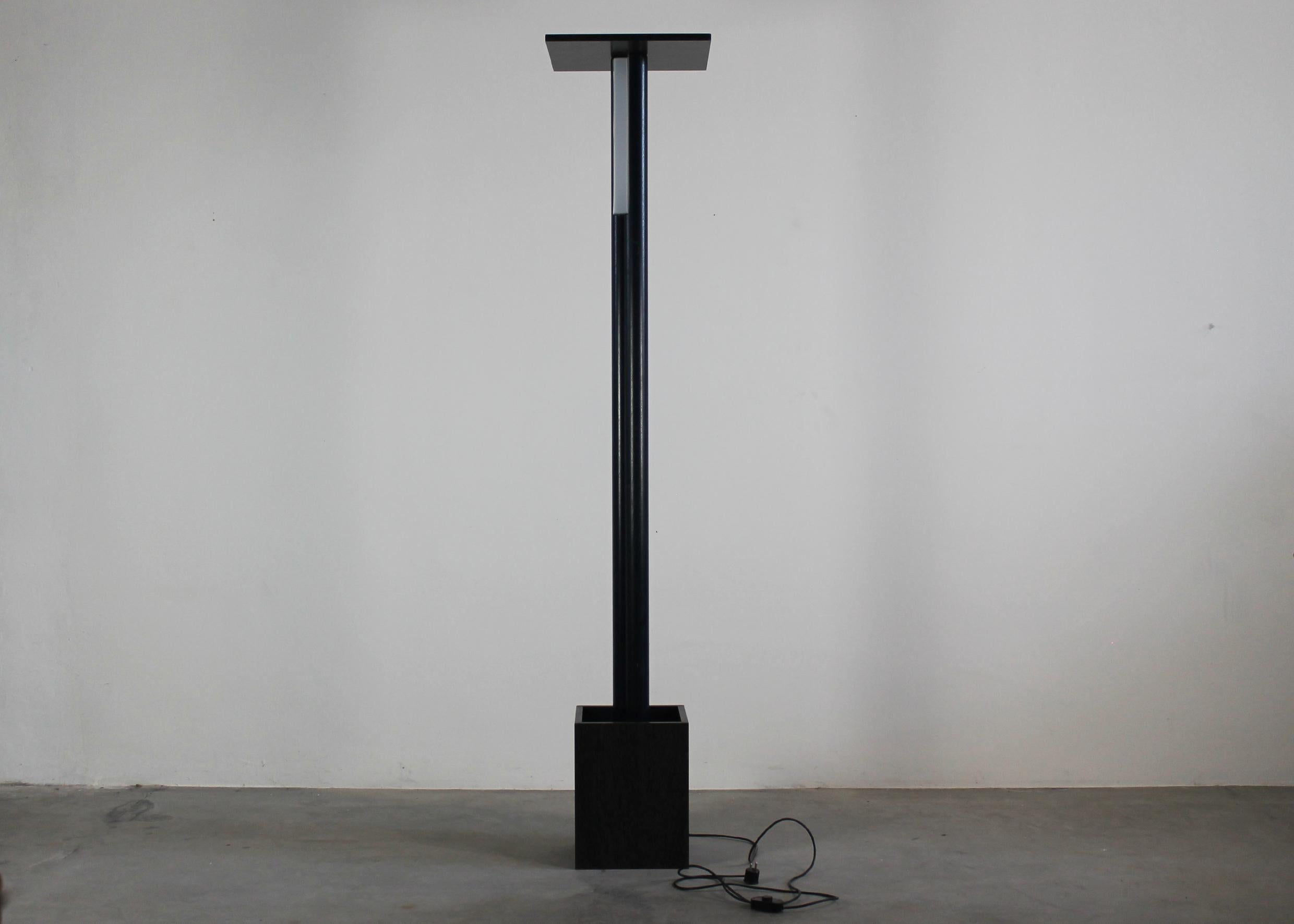 Post-Modern Sandro Bagnoli De Luz Floor Lamp in Wood Ultramobile Collection by Gavina 1970s For Sale