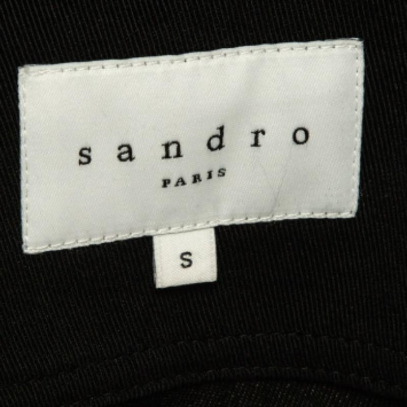 Sandro Giacche con cappuccio in denim nero S In condizioni buone in vendita a Dubai, Al Qouz 2